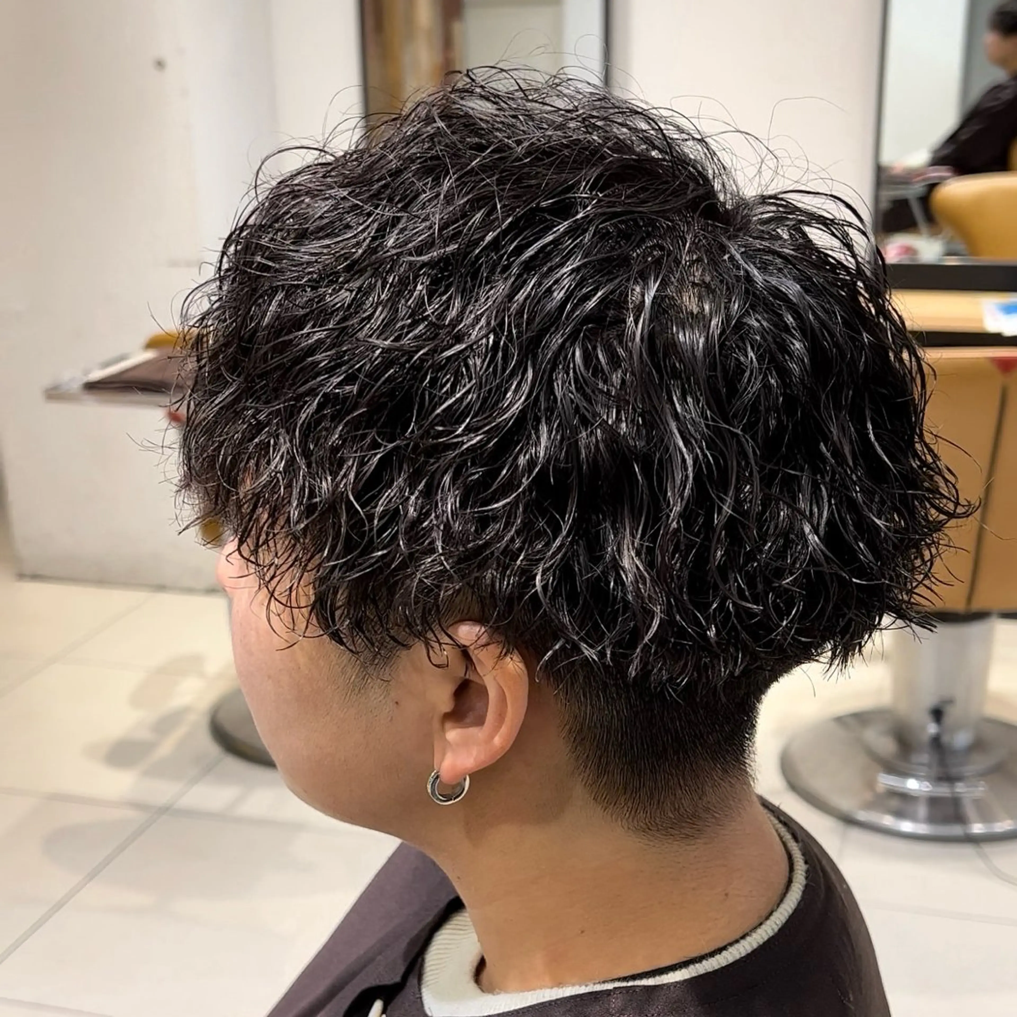 パーマ メンズ メンズパーマ ツイストスパイラルパーマ スパイラルパーマ カット パーマ メンズパーマは私一択 佐藤有紀のヘアスタイル