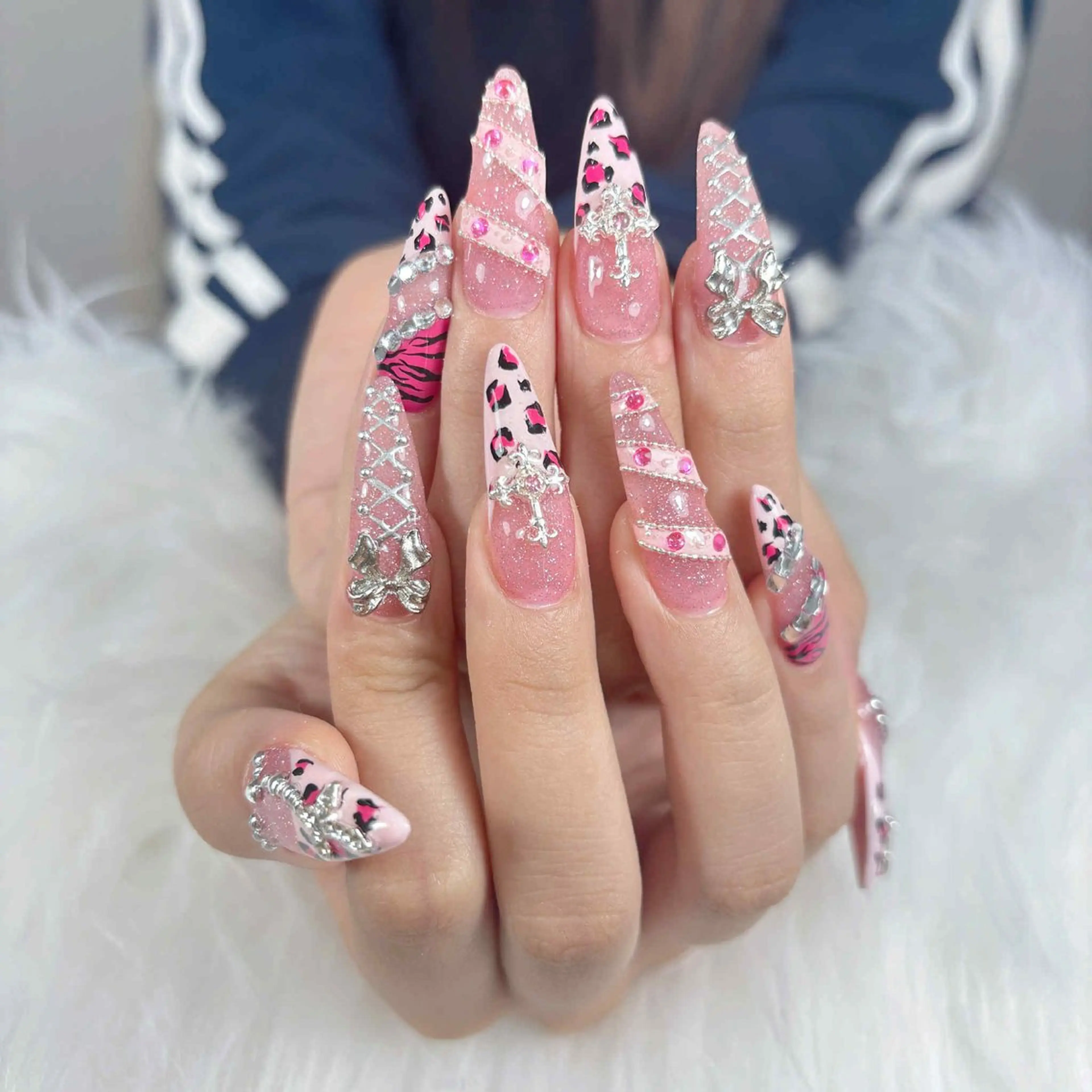 ネイル QUEENSNAIL STUDIOのネイルデザイン