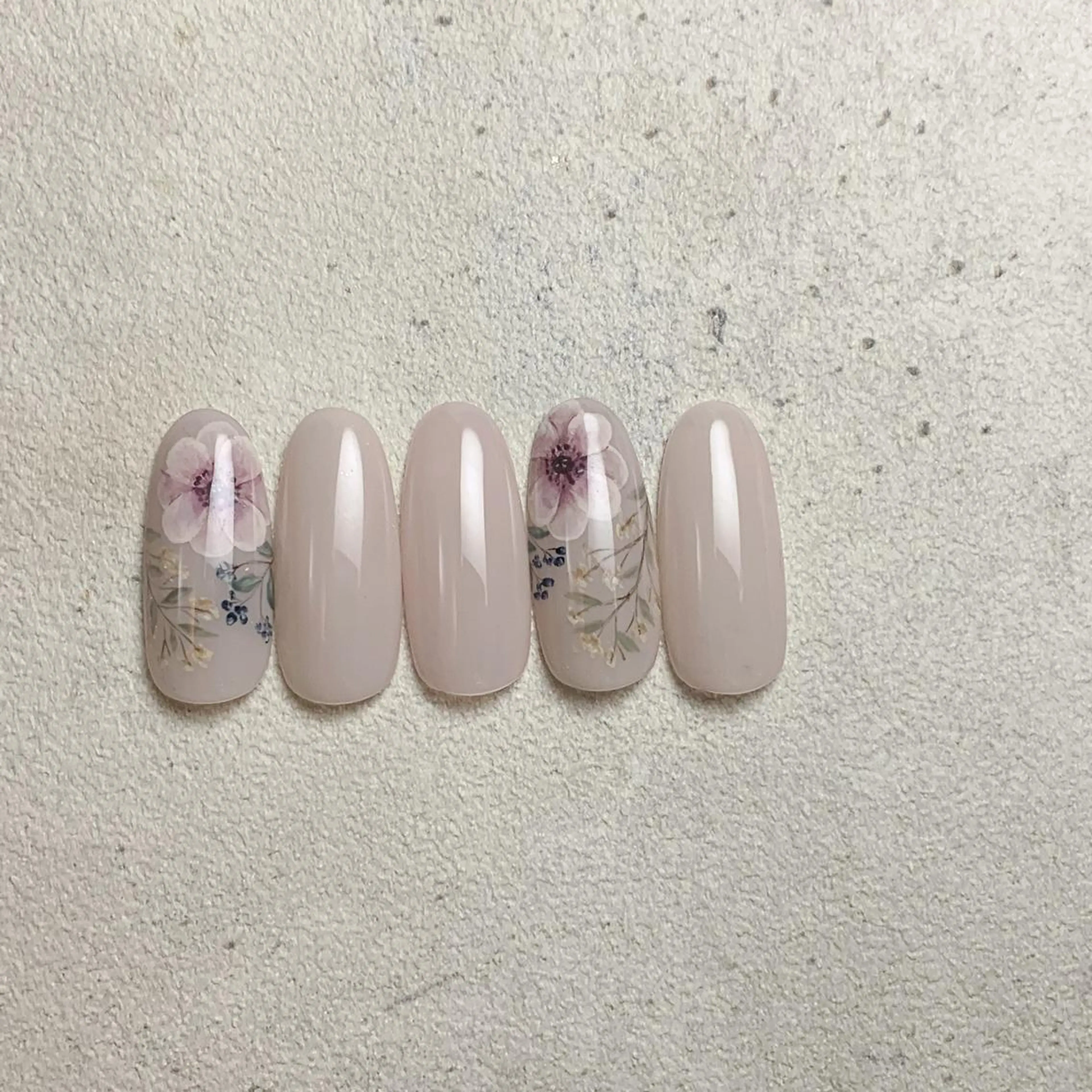 ネイル atelier　FIORITURA所属・FIORITURA aiのネイルデザイン