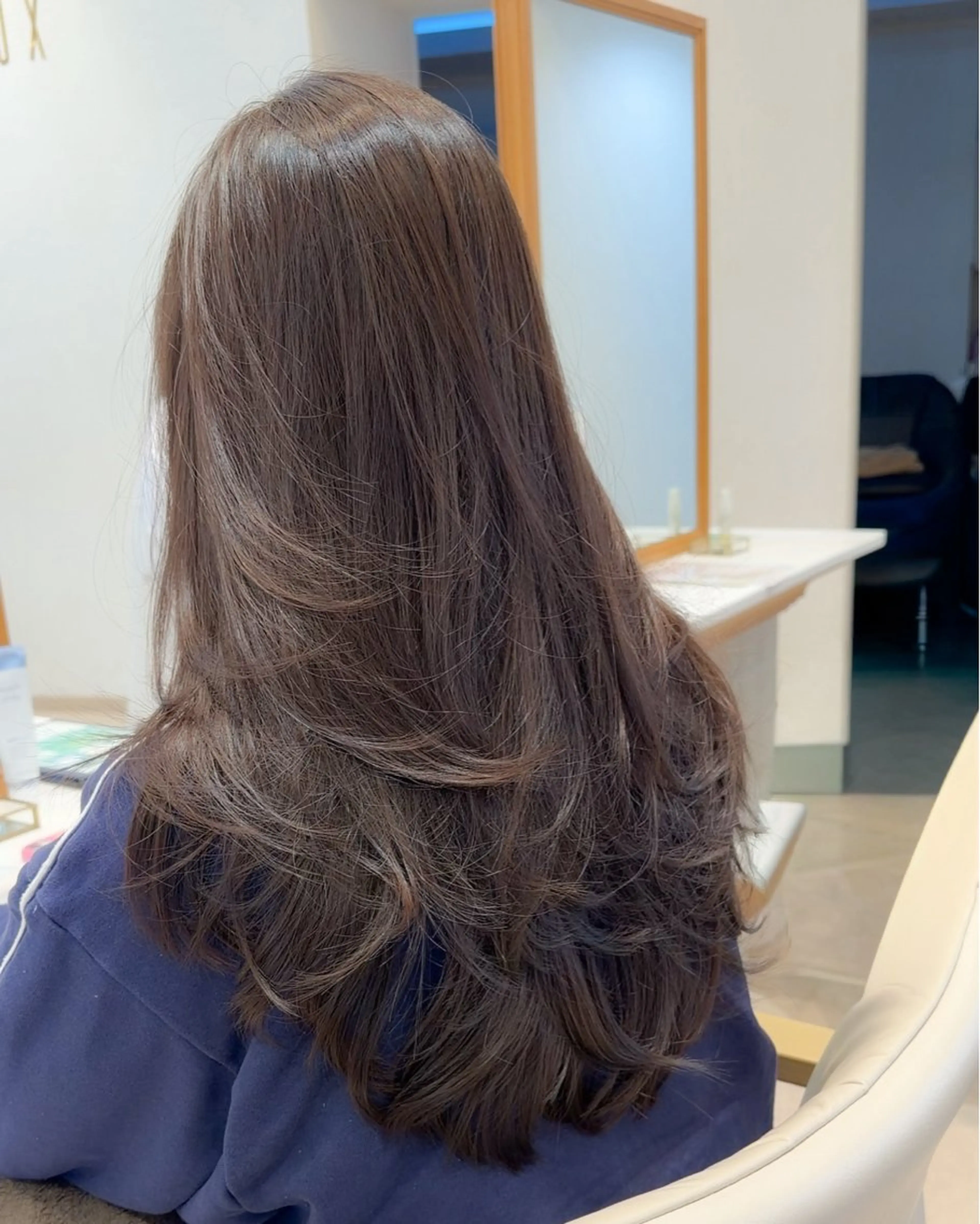 セミロング カラー ブリーチ 透明感カラー ブリーチなしカラー 髪質改善 レイヤーカット カット ヘアカラー トリートメント ミタニ/髪質改善 /レイヤーカットのヘアスタイル