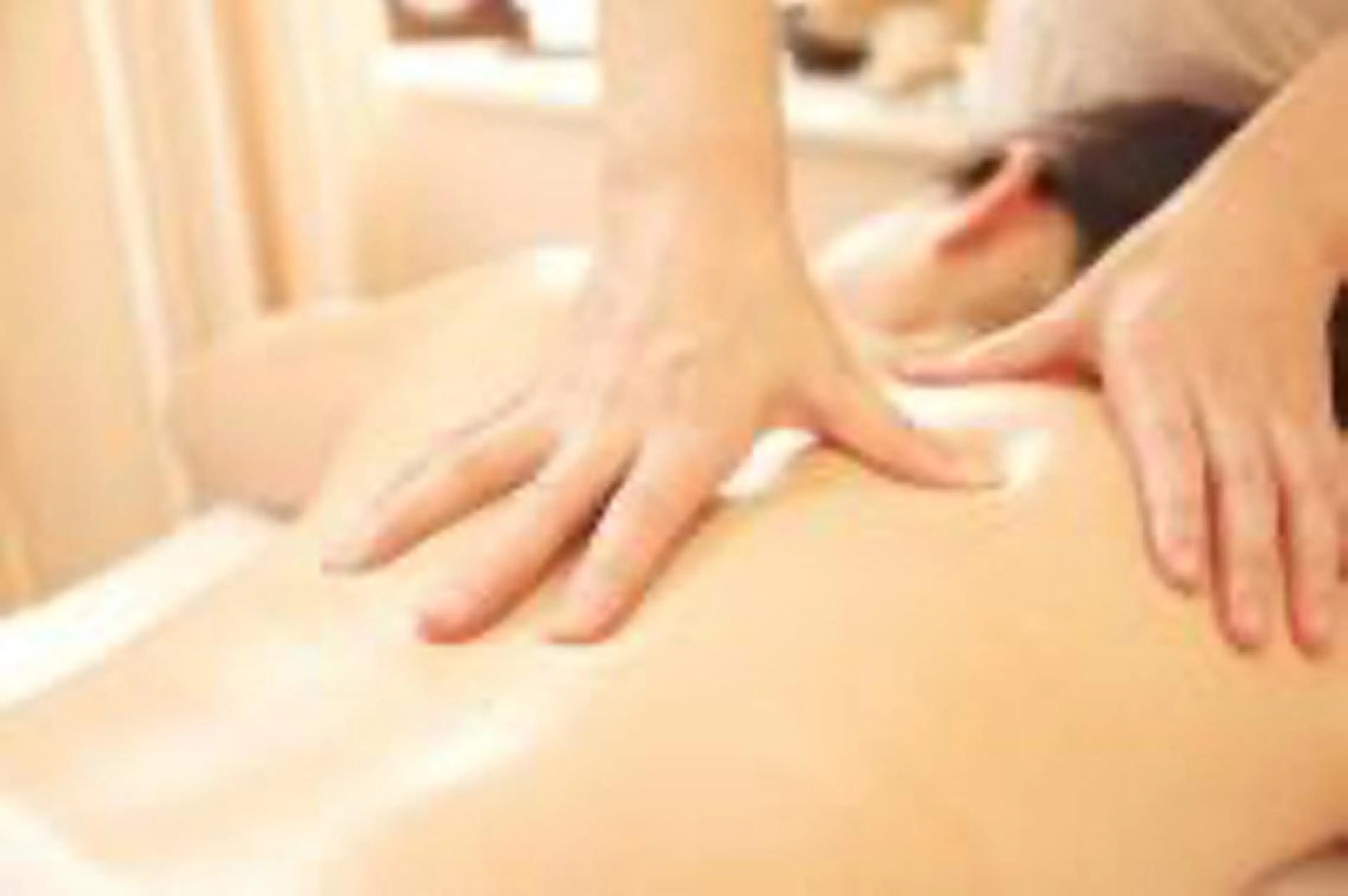 天使の羽(肩甲骨はがし)+アロママッサージの写真