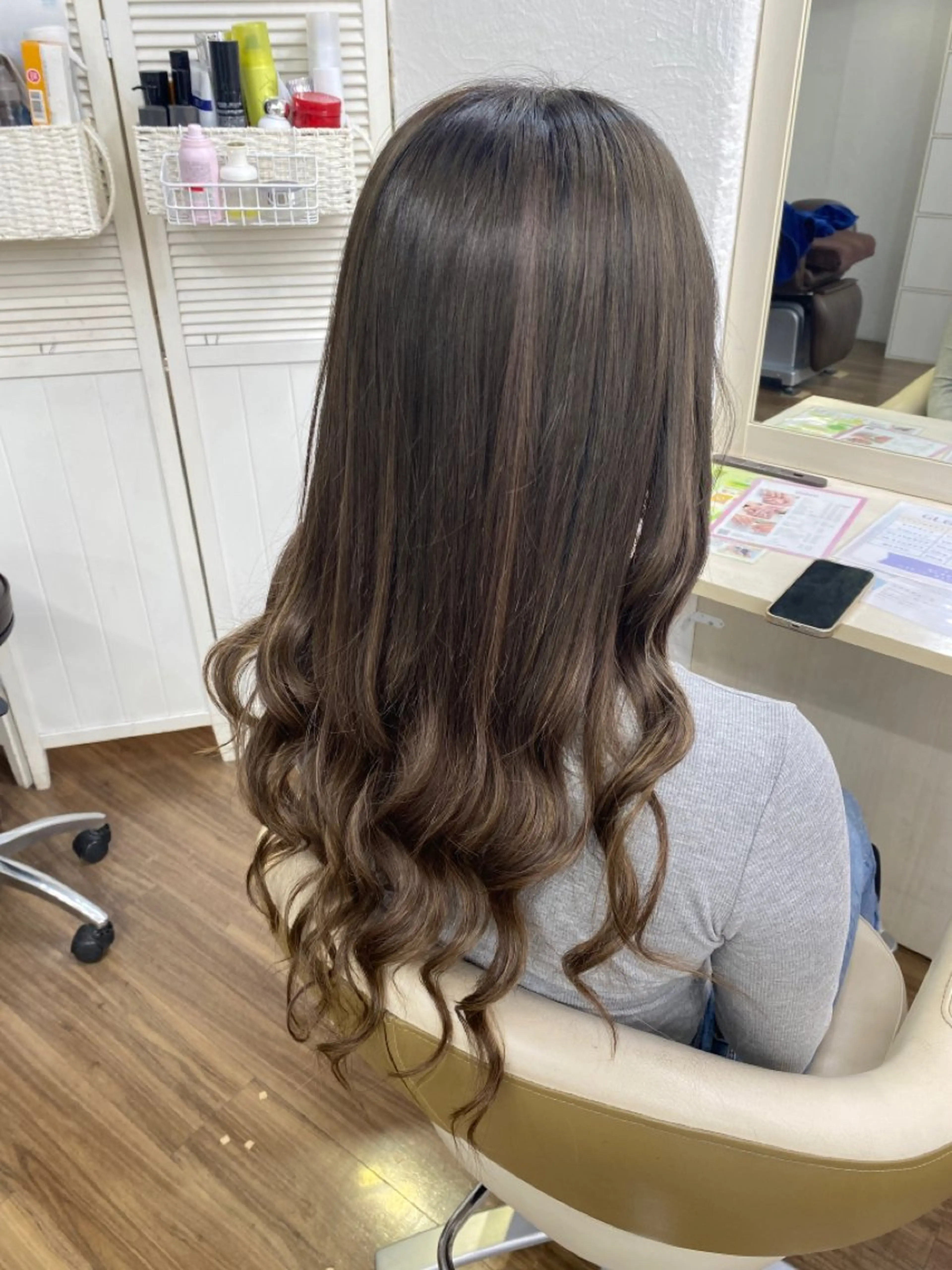 ロング カラー アッシュ アッシュブラウン ブラウンカラー エクステ エクステ GLOSS 心斎橋 山上のヘアスタイル