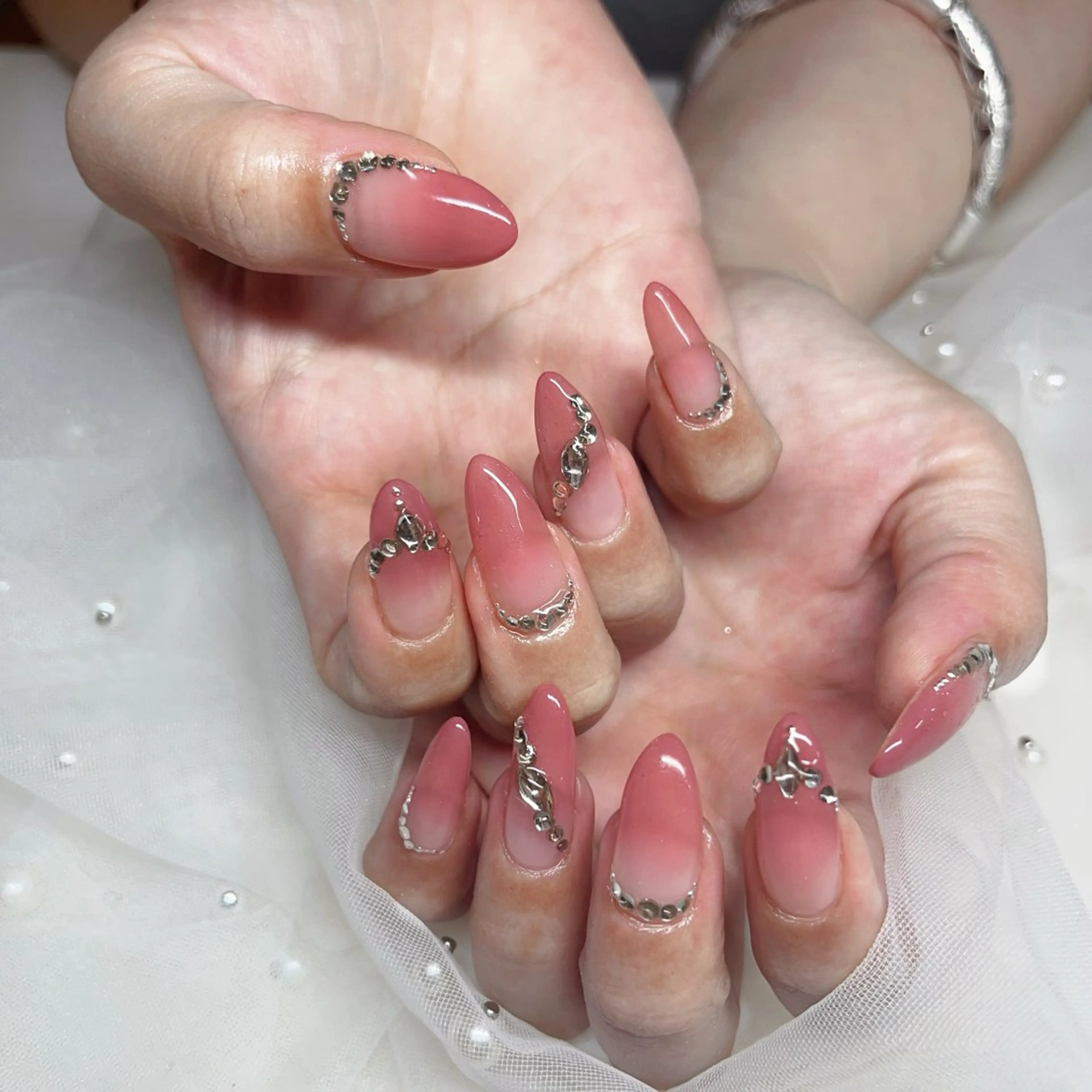 ネイル Fairyフェアリーネイルサロン所属・Nail Hibi サロンのネイルデザイン