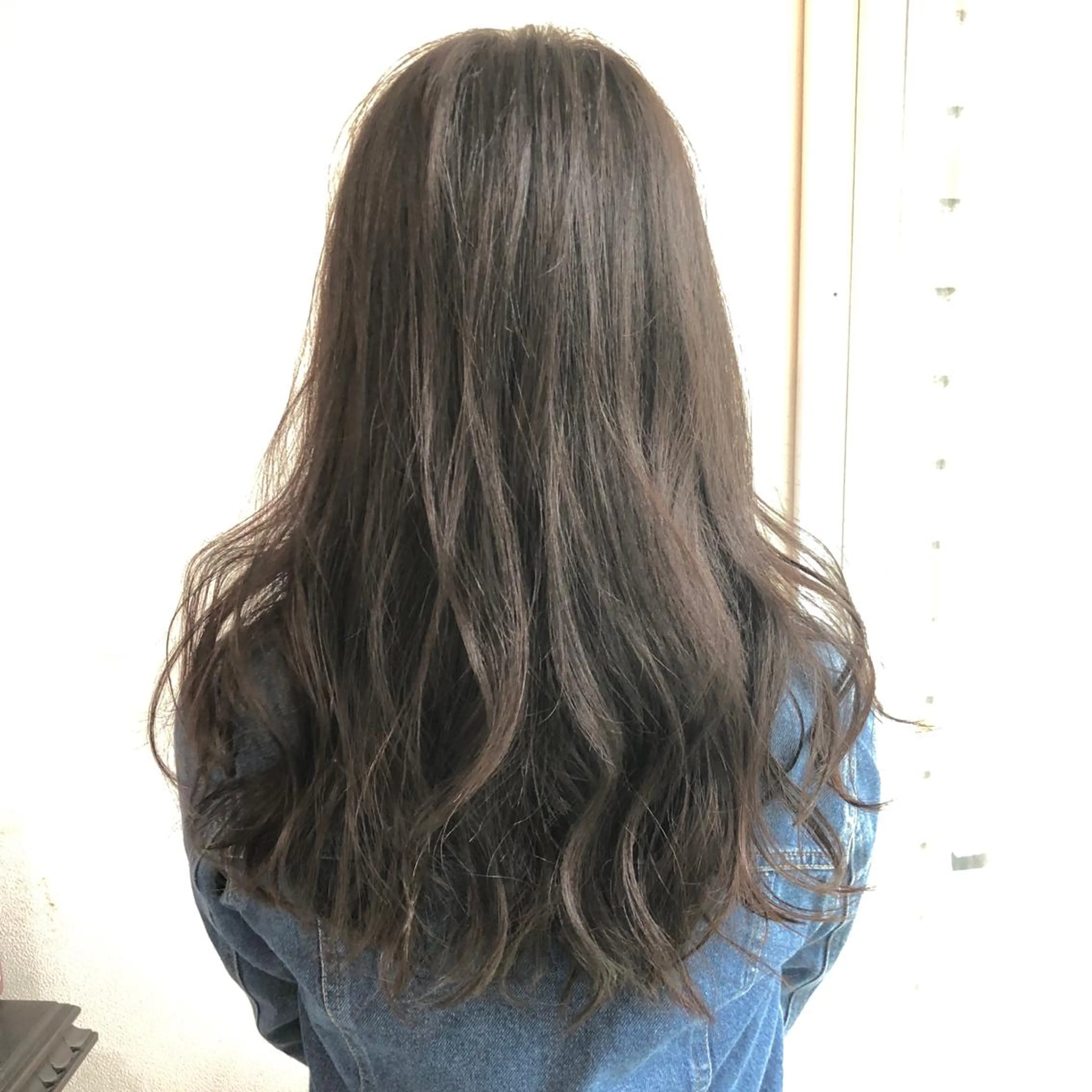 ロング カット ヘアカラー トリートメント ＨＩ ROのヘアスタイル