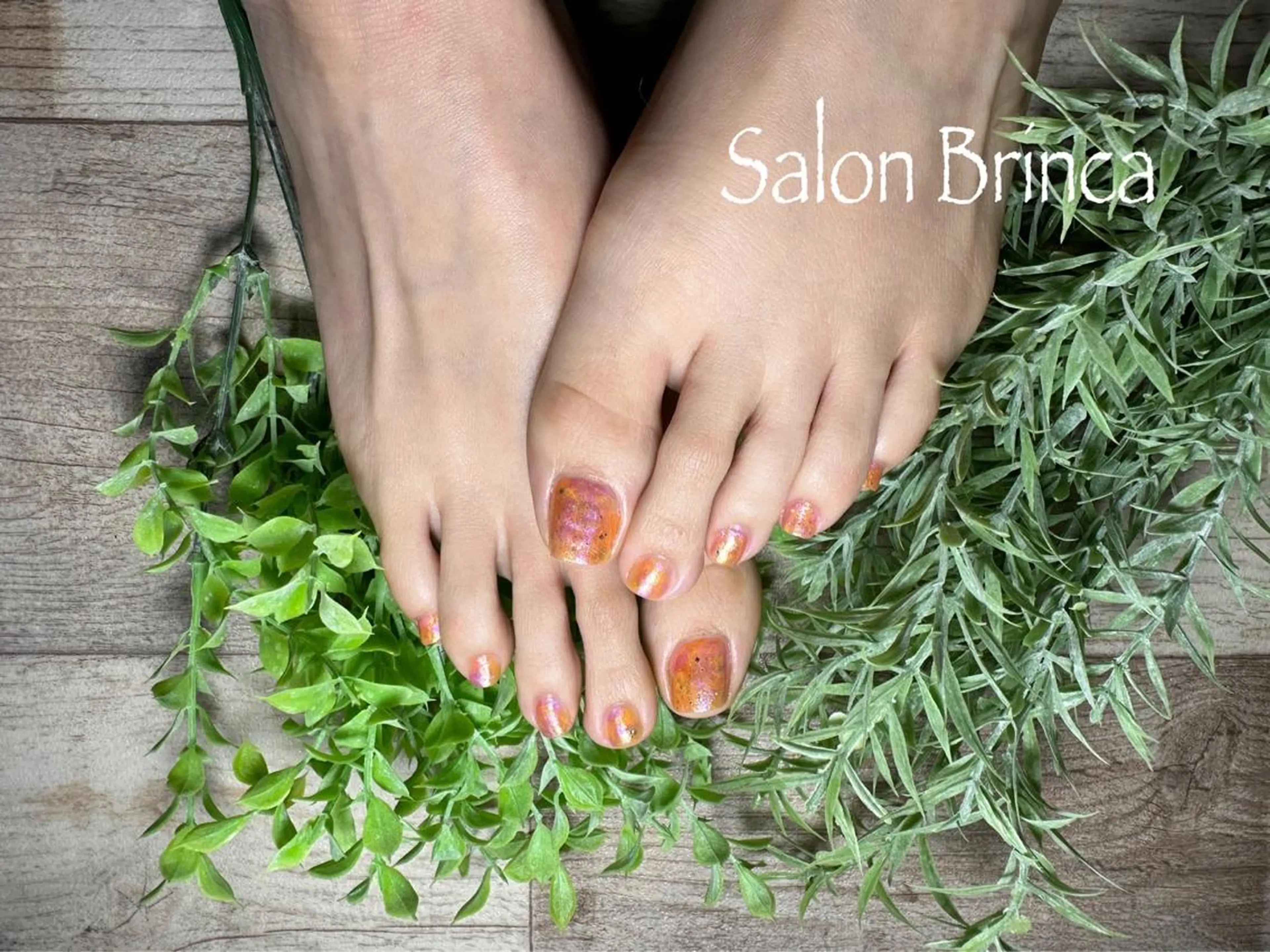 フットマニキュア(ニュアンス)の写真