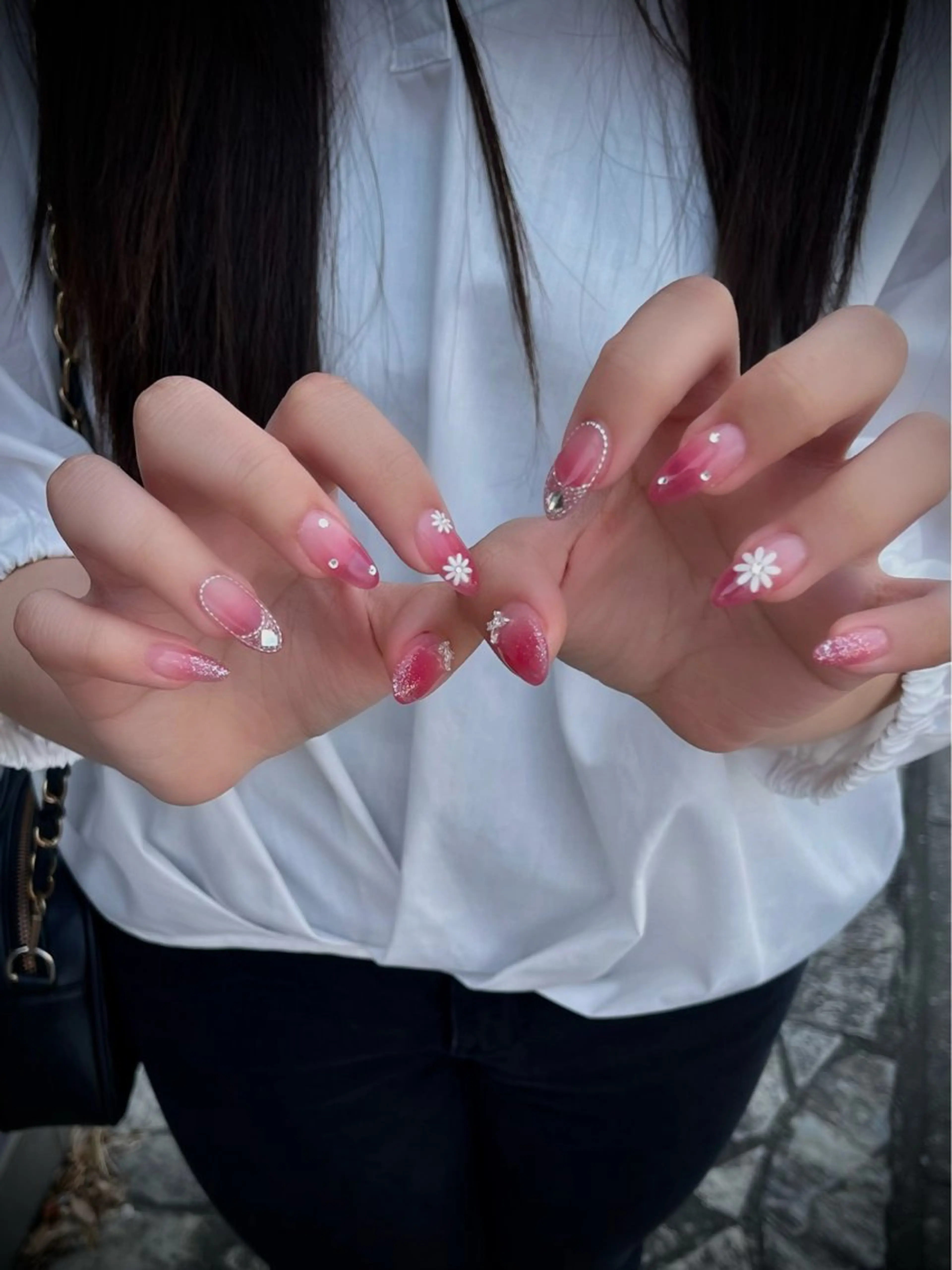 ネイル フットネイル キラキラネイル マグネットネイル ワンカラーネイル スカルプネイル nine.🦋 YUKOのネイルデザイン