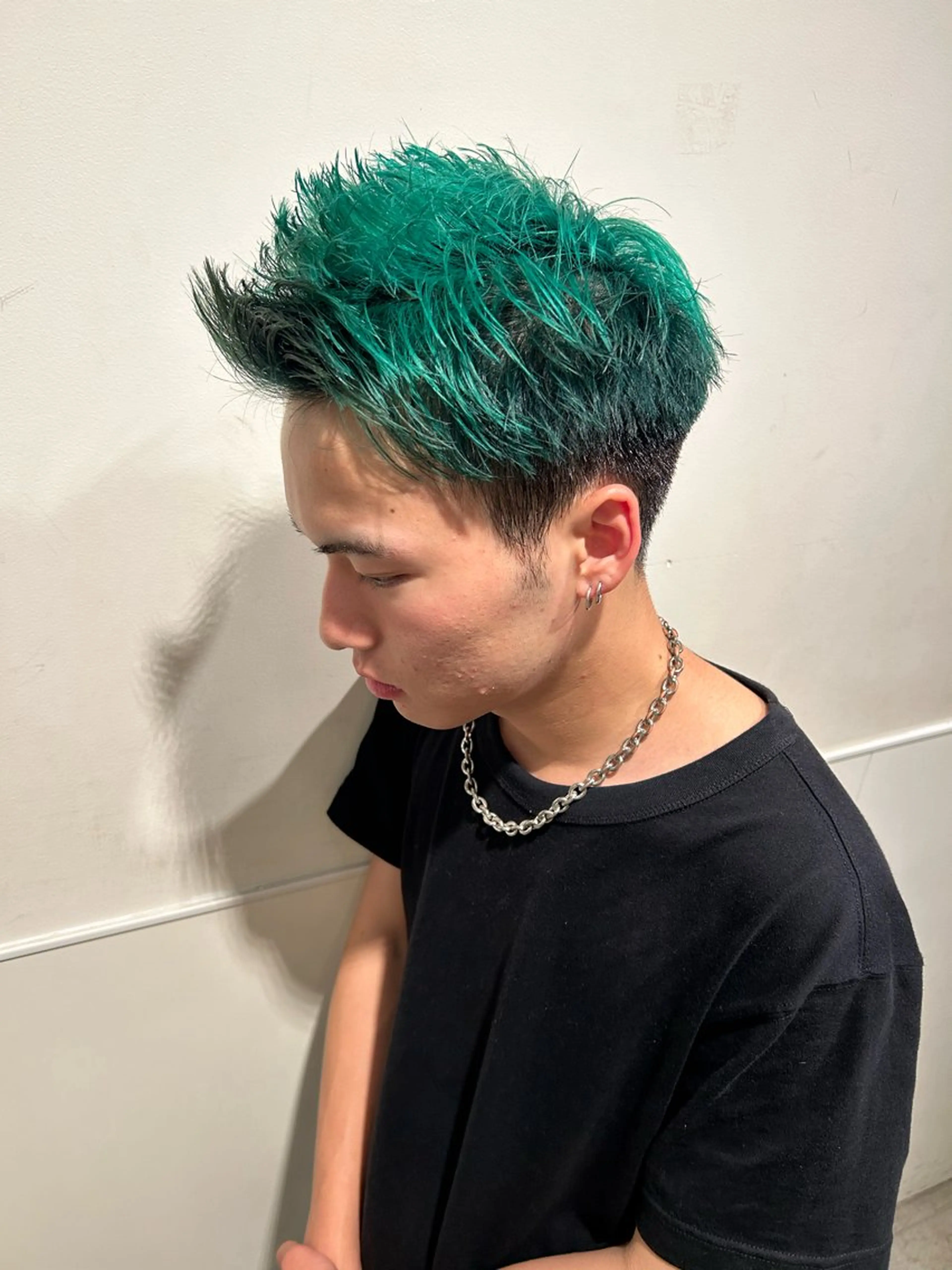 ショート カラー デザインカラー レイヤーカット 塚内 将哉のヘアスタイル