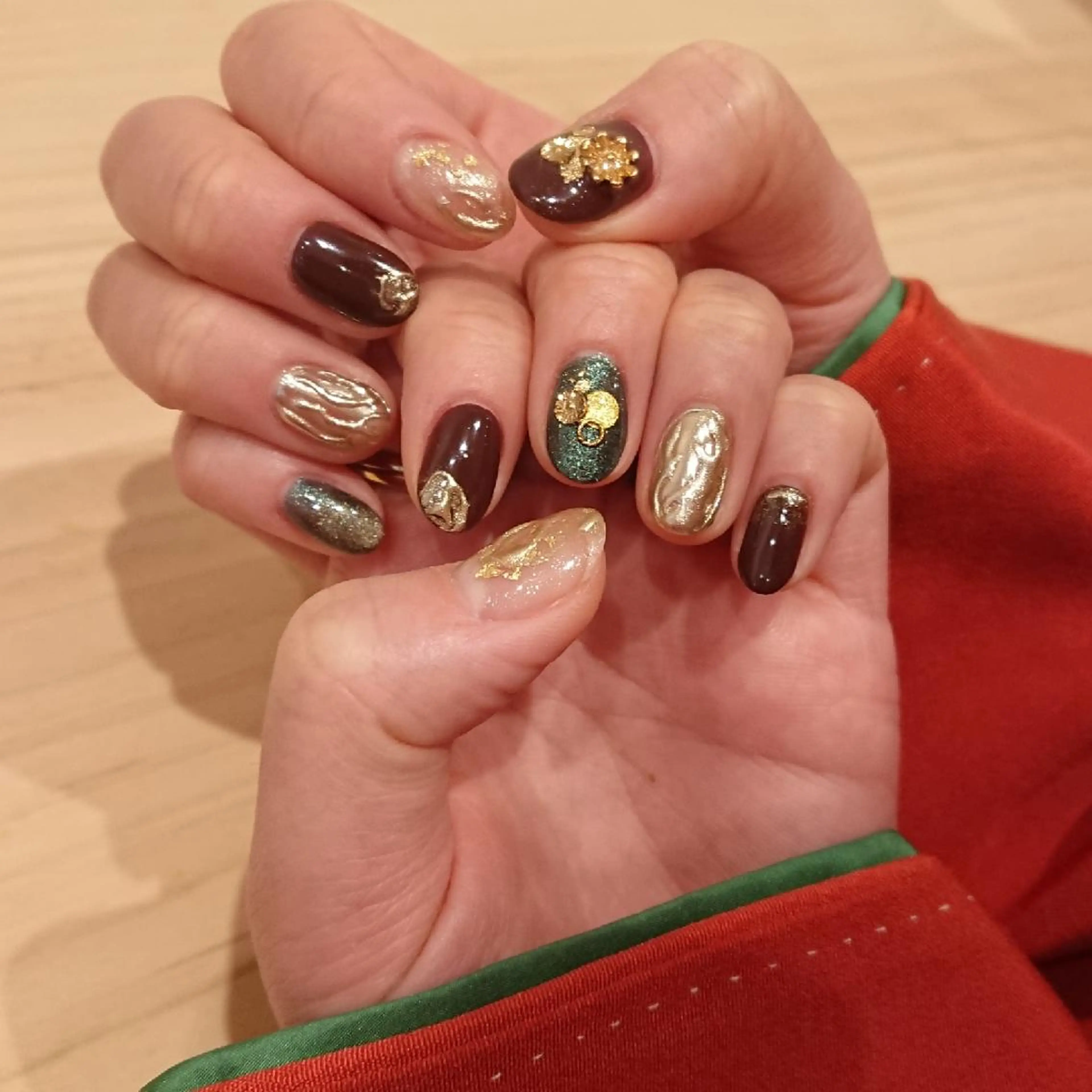 ネイル ジェヌインネイル 河内のネイルデザイン