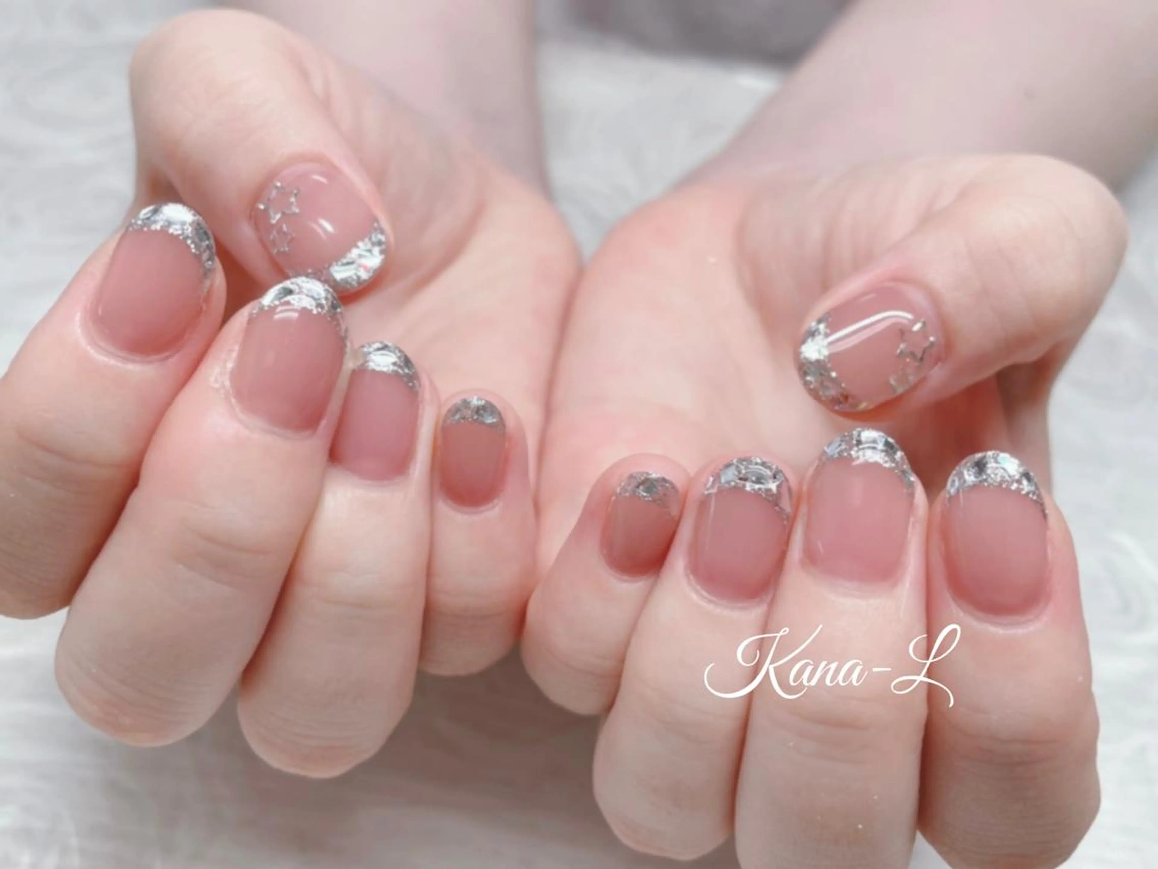 カラー ネイル フレンチネイル ガラスフレンチ 芦辺 香奈のネイルデザイン