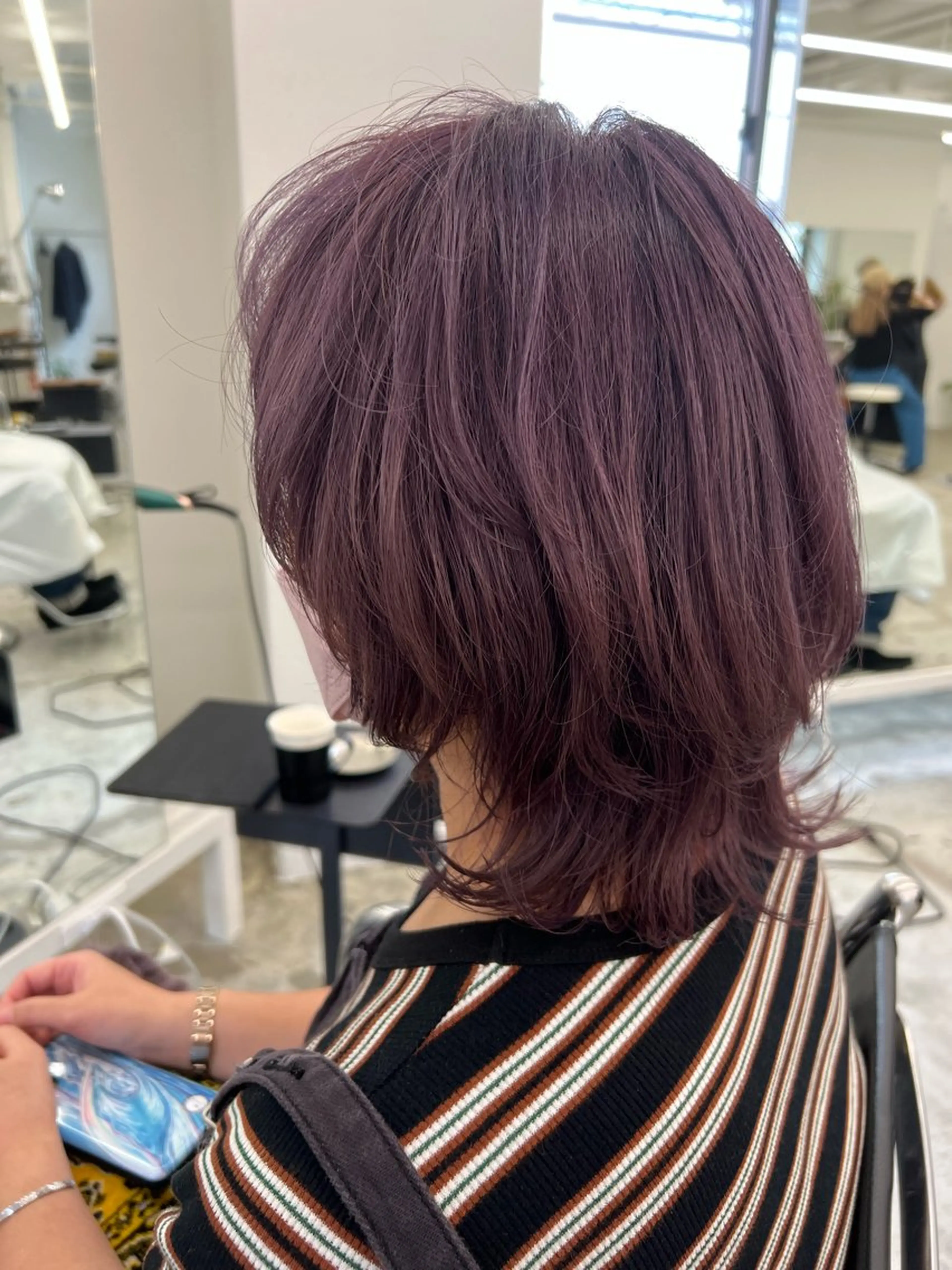 ミディアム カラー ブリーチ ダブルカラー レイヤーカット ウルフカット ウルフレイヤー Lann HAIR MAKE所属・ボブショート/岩崎 明生のヘアスタイル