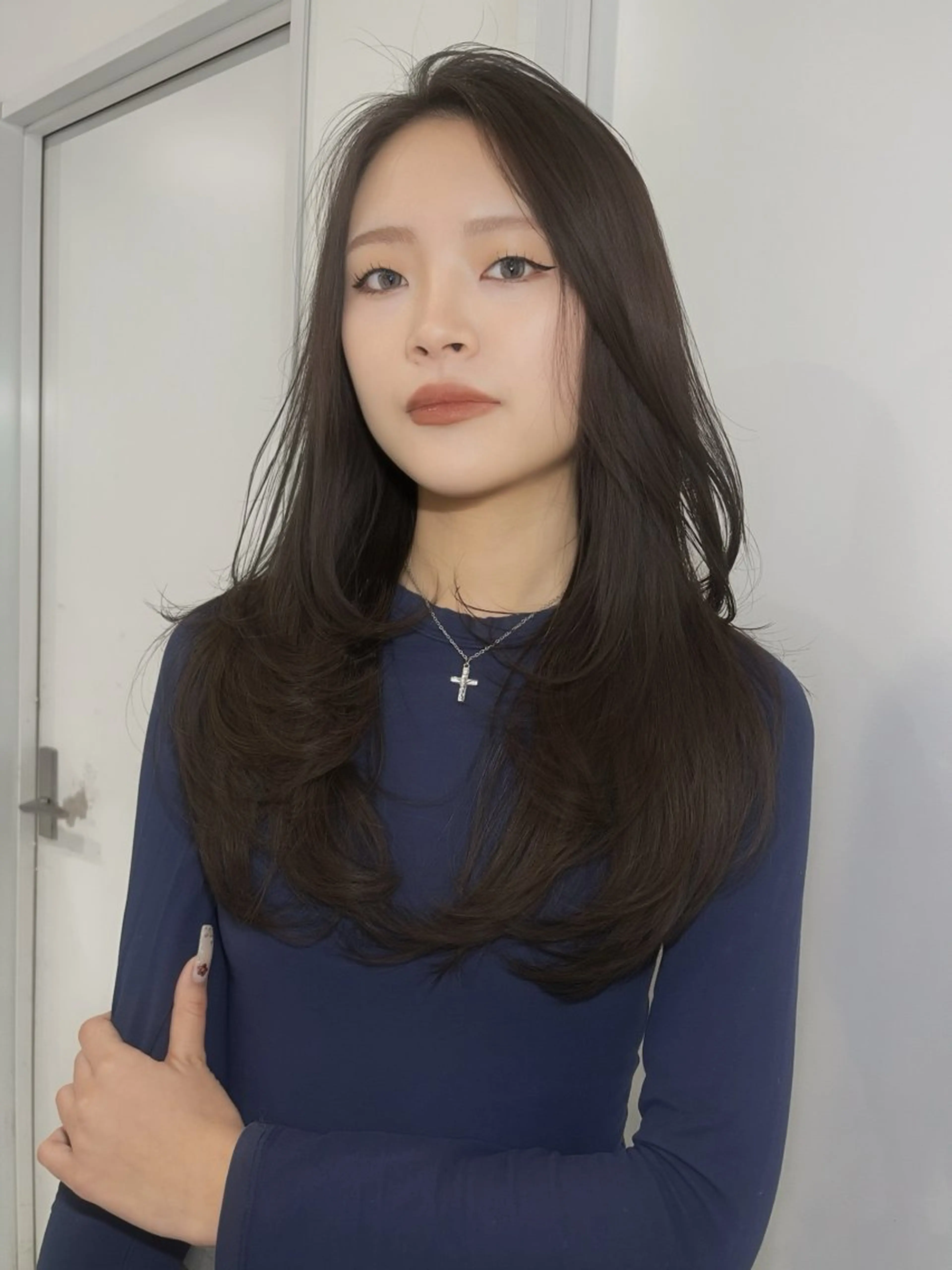 ロング レイヤーカット YOLO/ HANAのヘアスタイル