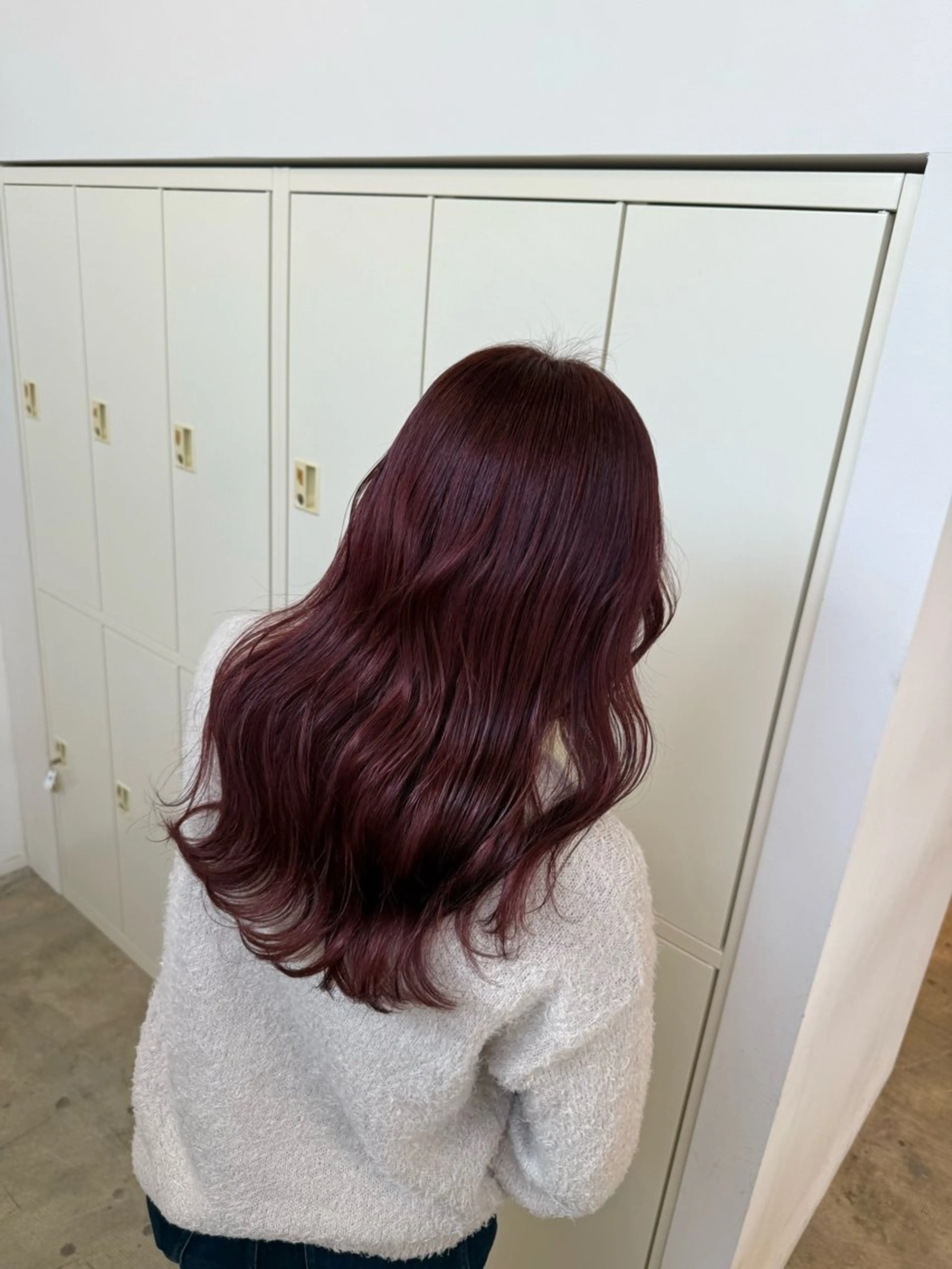 セミロング カラー ボルドーカラー eclat hair's BEAU group所属・吉川 莉央のヘアスタイル