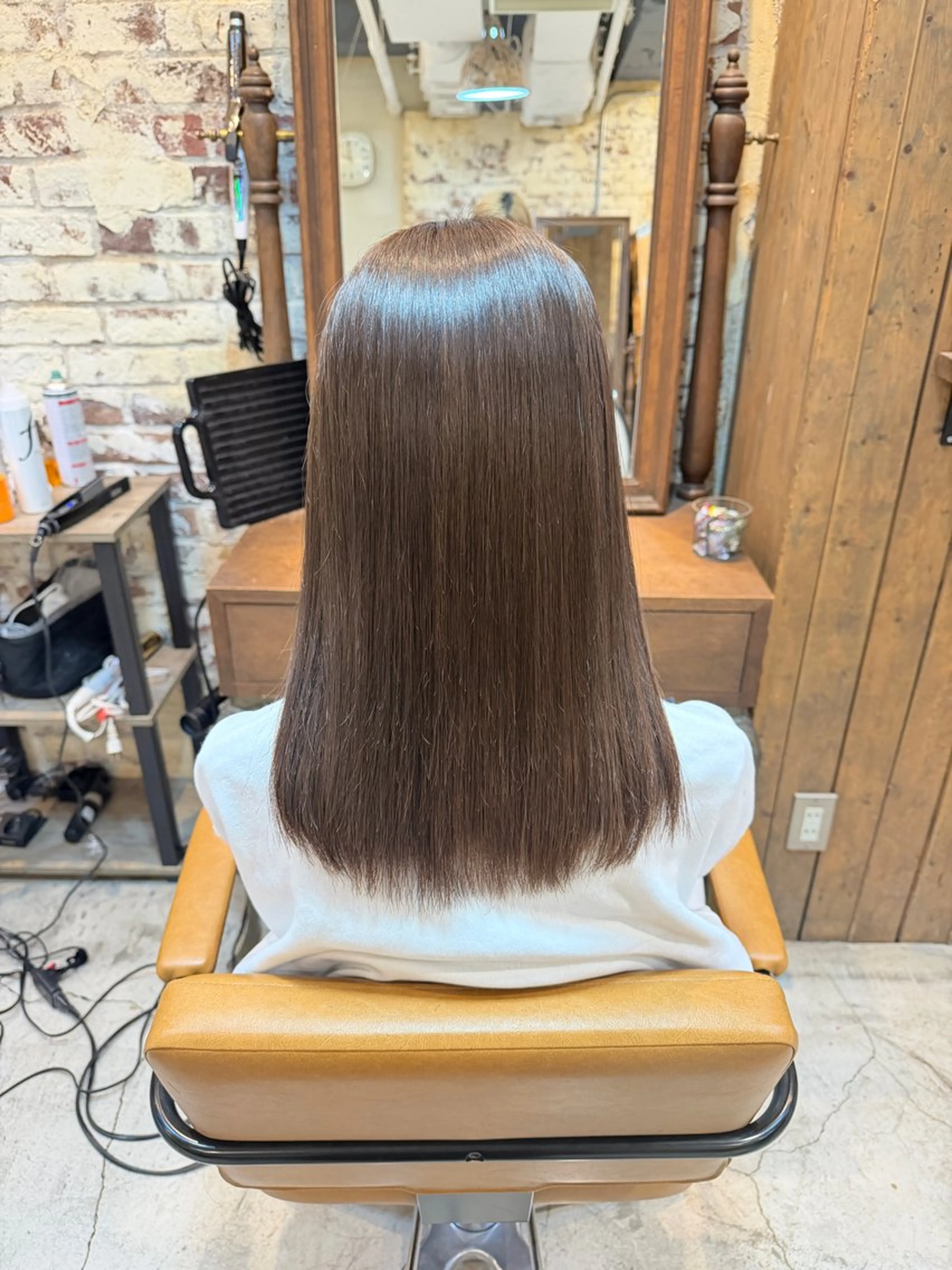 セミロング カラー ベージュカラー ブリーチ ブラウンカラー 透明感カラー 髪質改善 ヘアカラー トリートメント 七井 香奈 (なないかな)のヘアスタイル