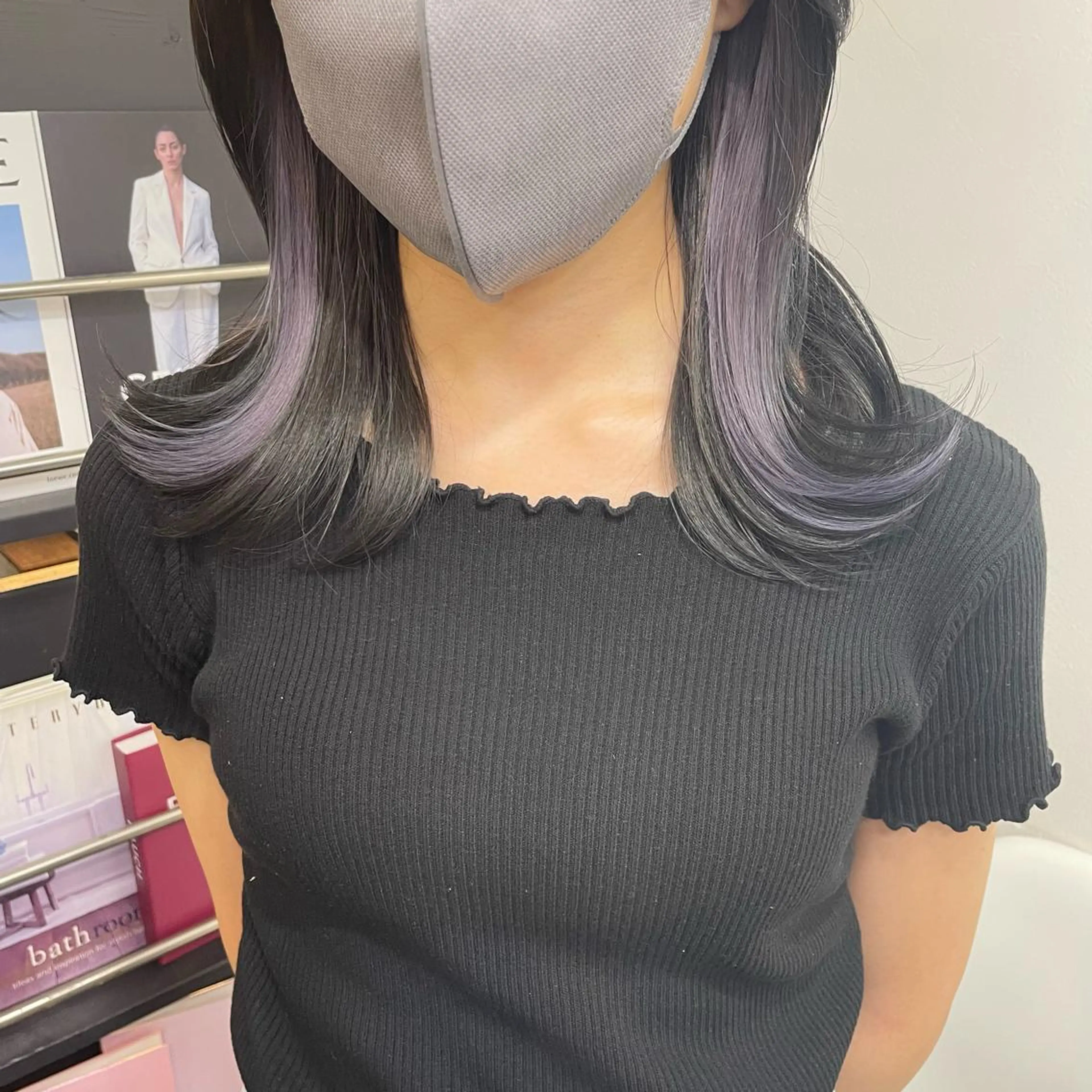 ミディアム カラー ブリーチ イヤリングカラー ラベンダーカラー ヘアカラー tokute 中野真咲🐺のヘアスタイル