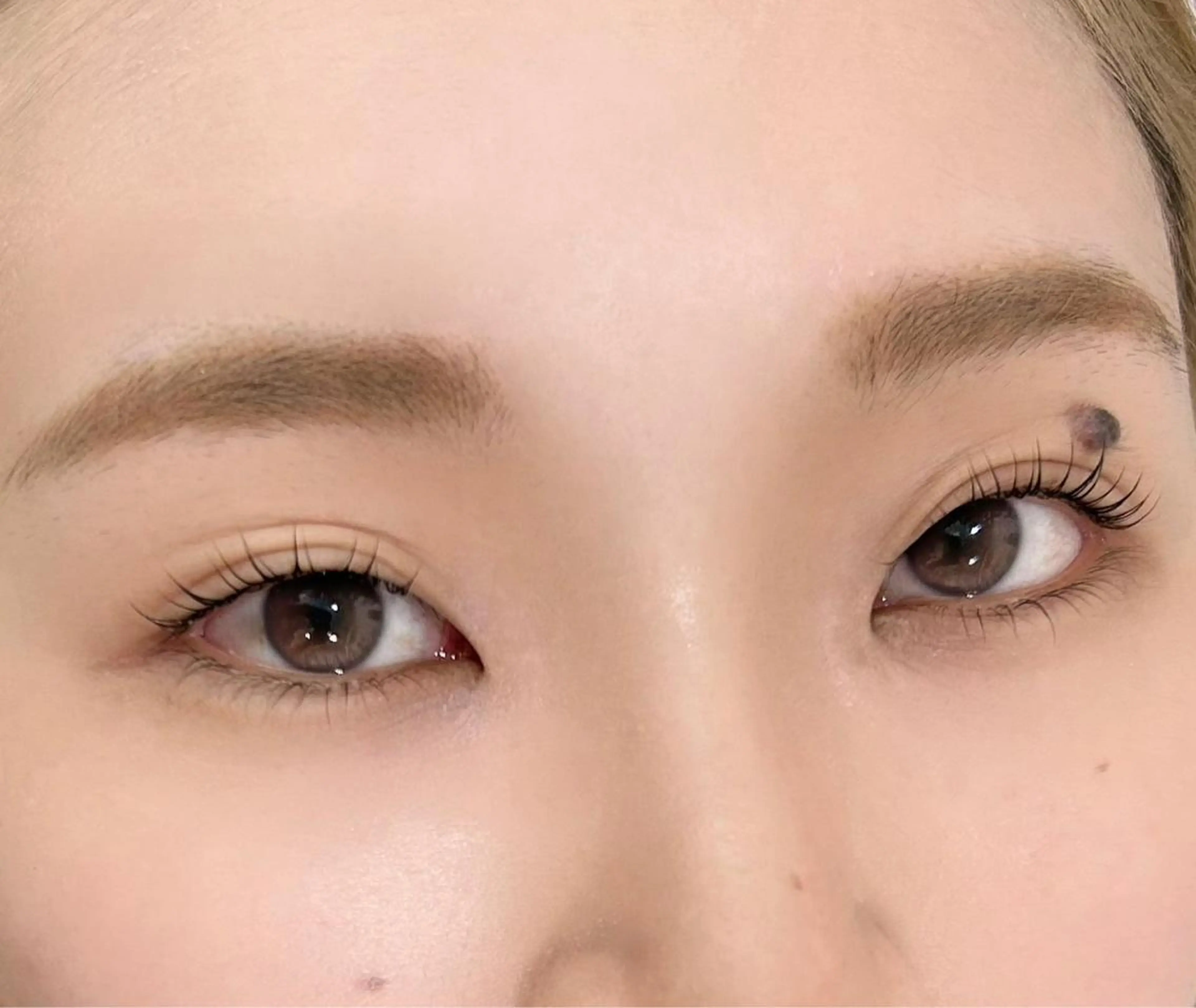 ネイル マツエク・マツパ アイブロウ 眉カラー 韓国風マツエク パリジェンヌラッシュリフト まつげパーマ ワンホンマツエク ハンドネイル フットネイル ハンドケア Nail&eye Belire 新宿のネイルデザイン