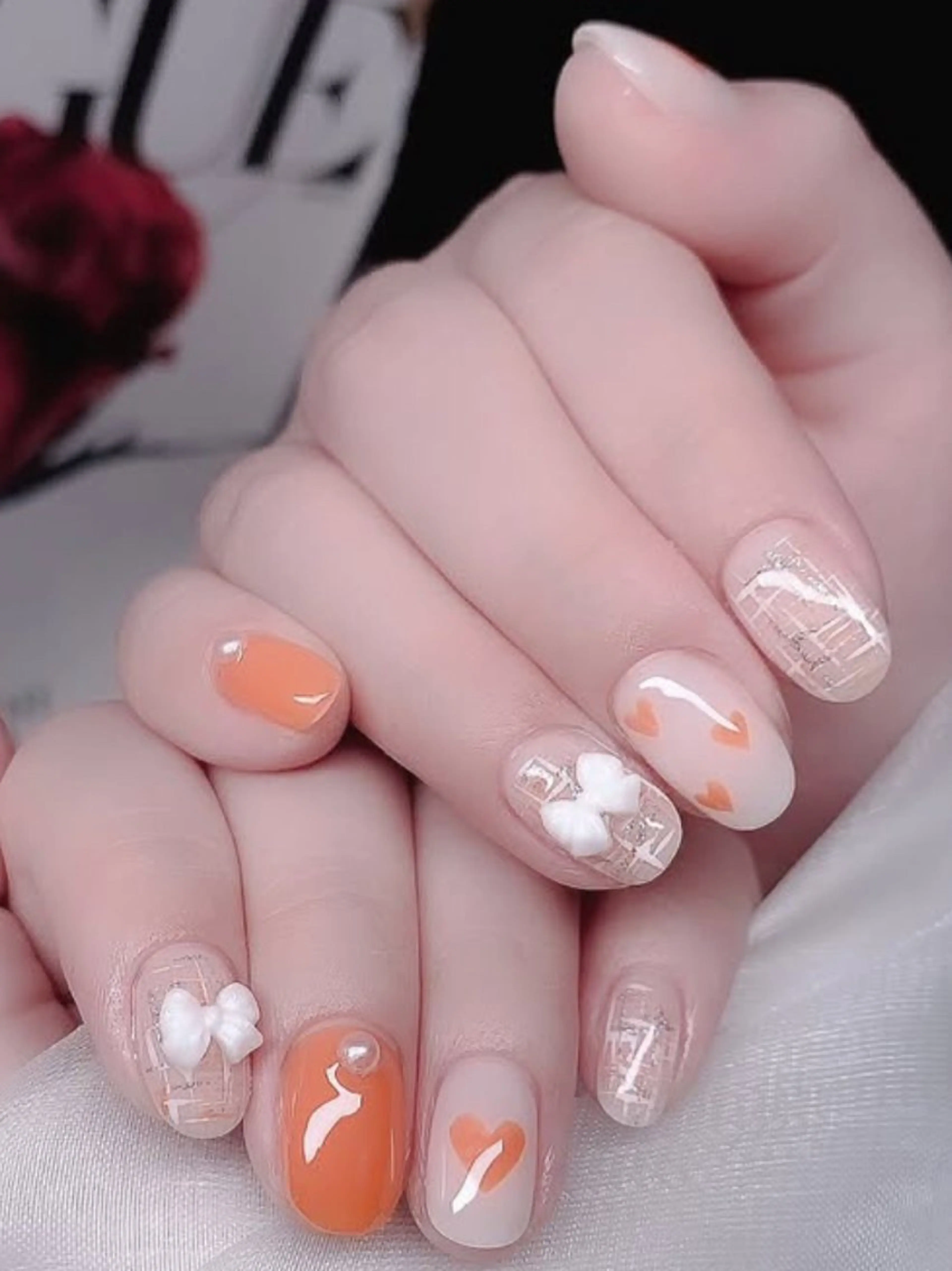 ネイル フレンチネイル ガーリー ハンドネイル Roger 舞のネイルデザイン