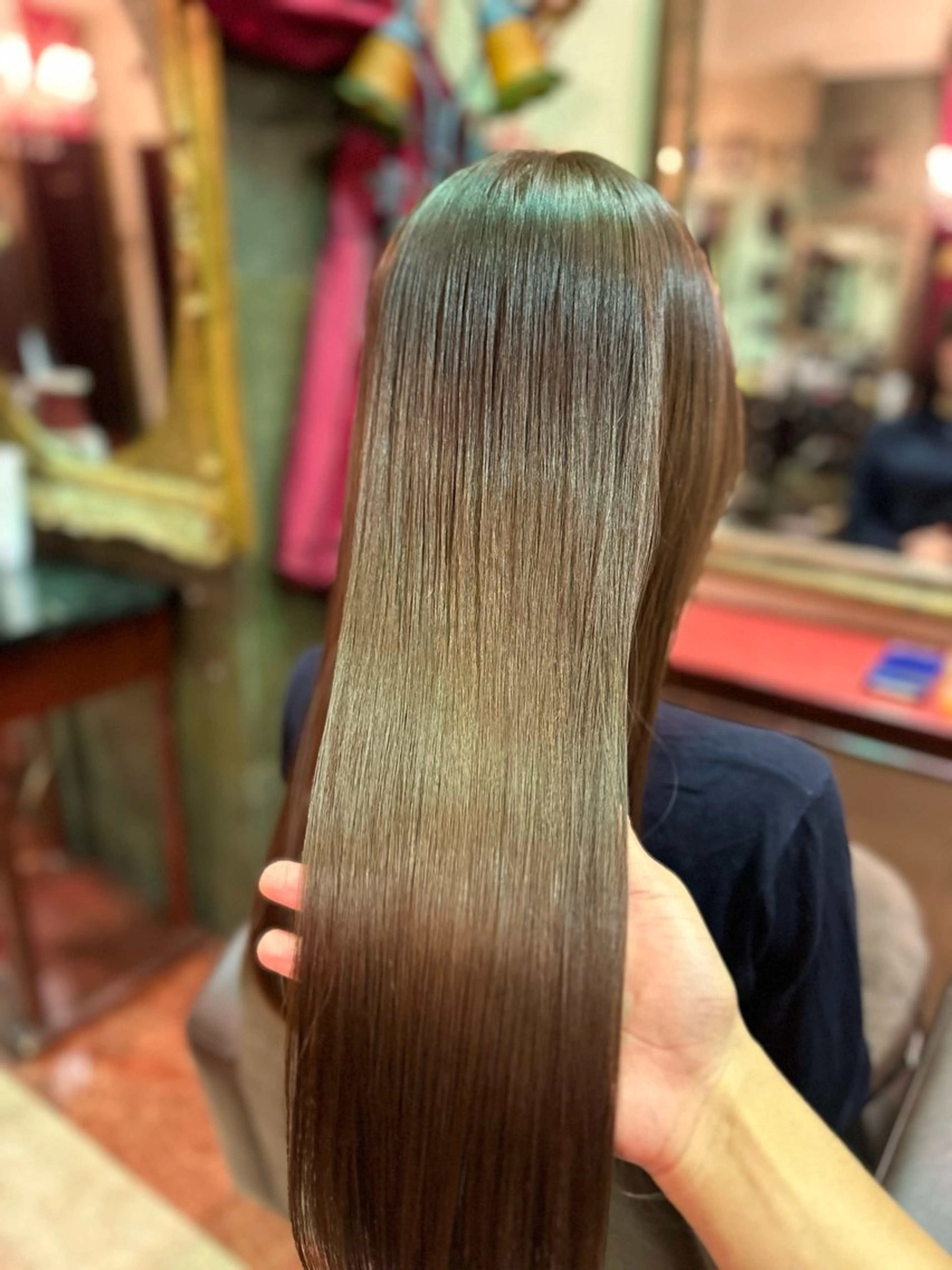 【ダメージが気になる方にオススメ✨】ダメージレスケアカラー＋【髪質改善】高濃度活性ケラチントリートメントの写真