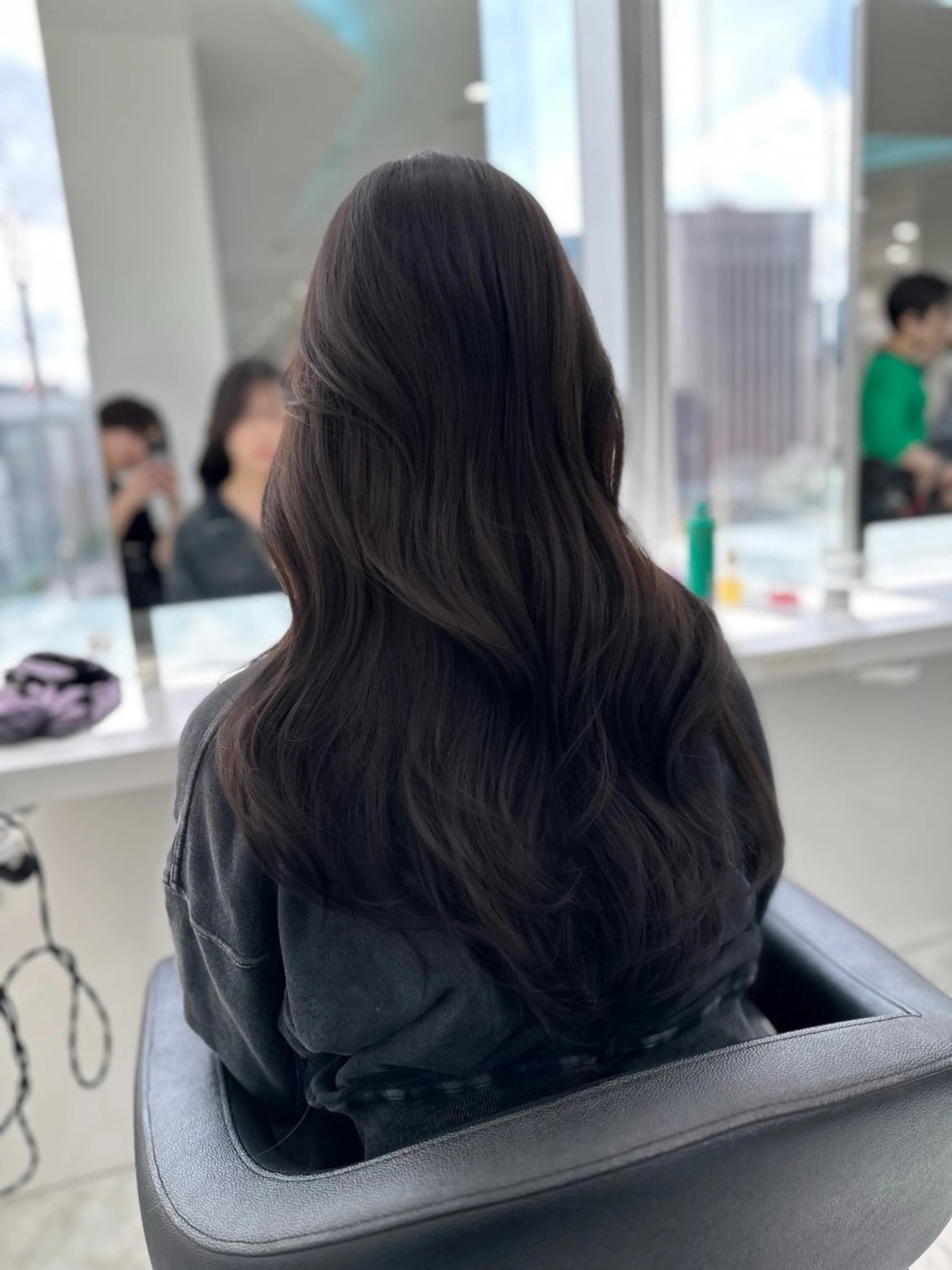 ロング カラー ヘアカラー トリートメント ヘッドスパ ヘアセット ブリーチなし透明感 ×縮毛矯正🤍ユウのヘアスタイル