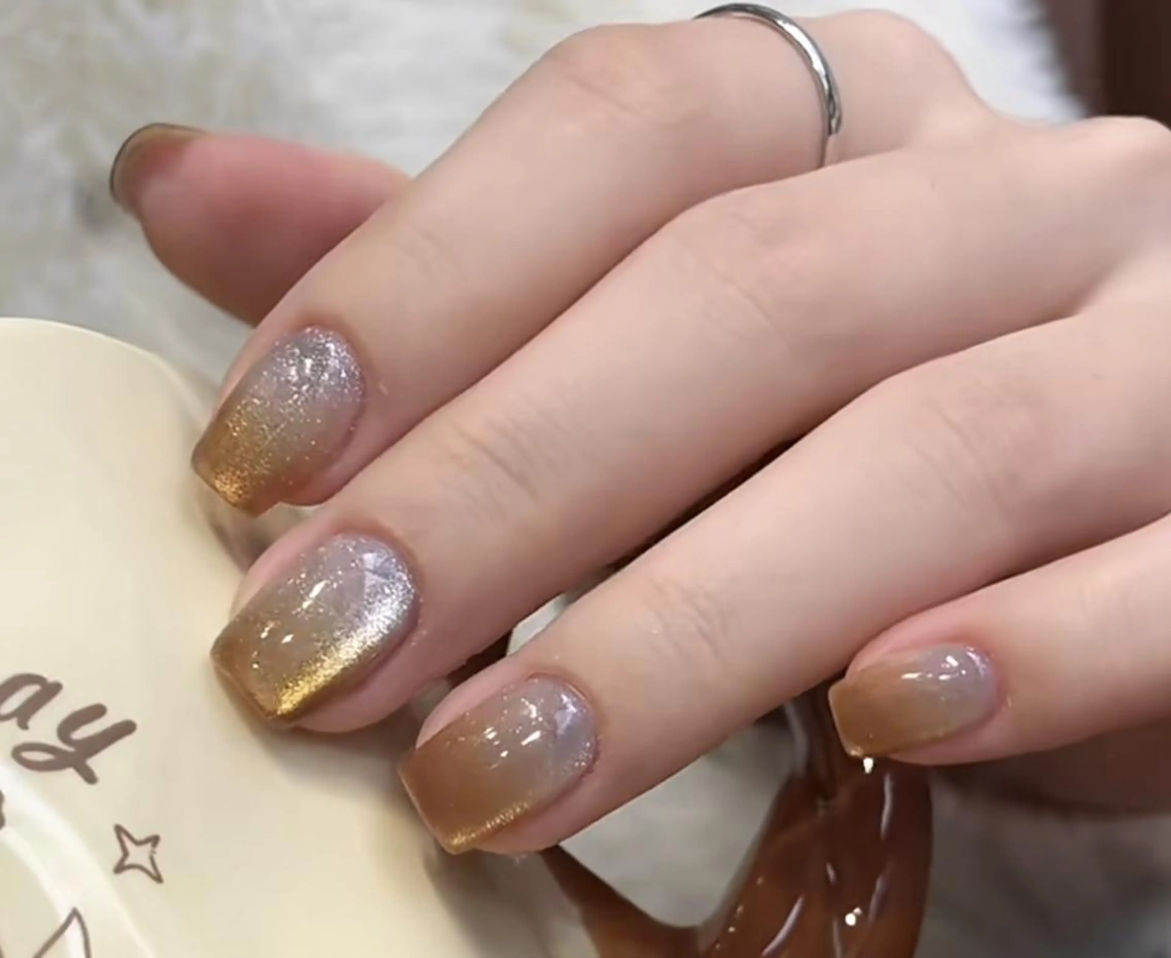 ネイル AB マツエクネイルサロンのネイルデザイン