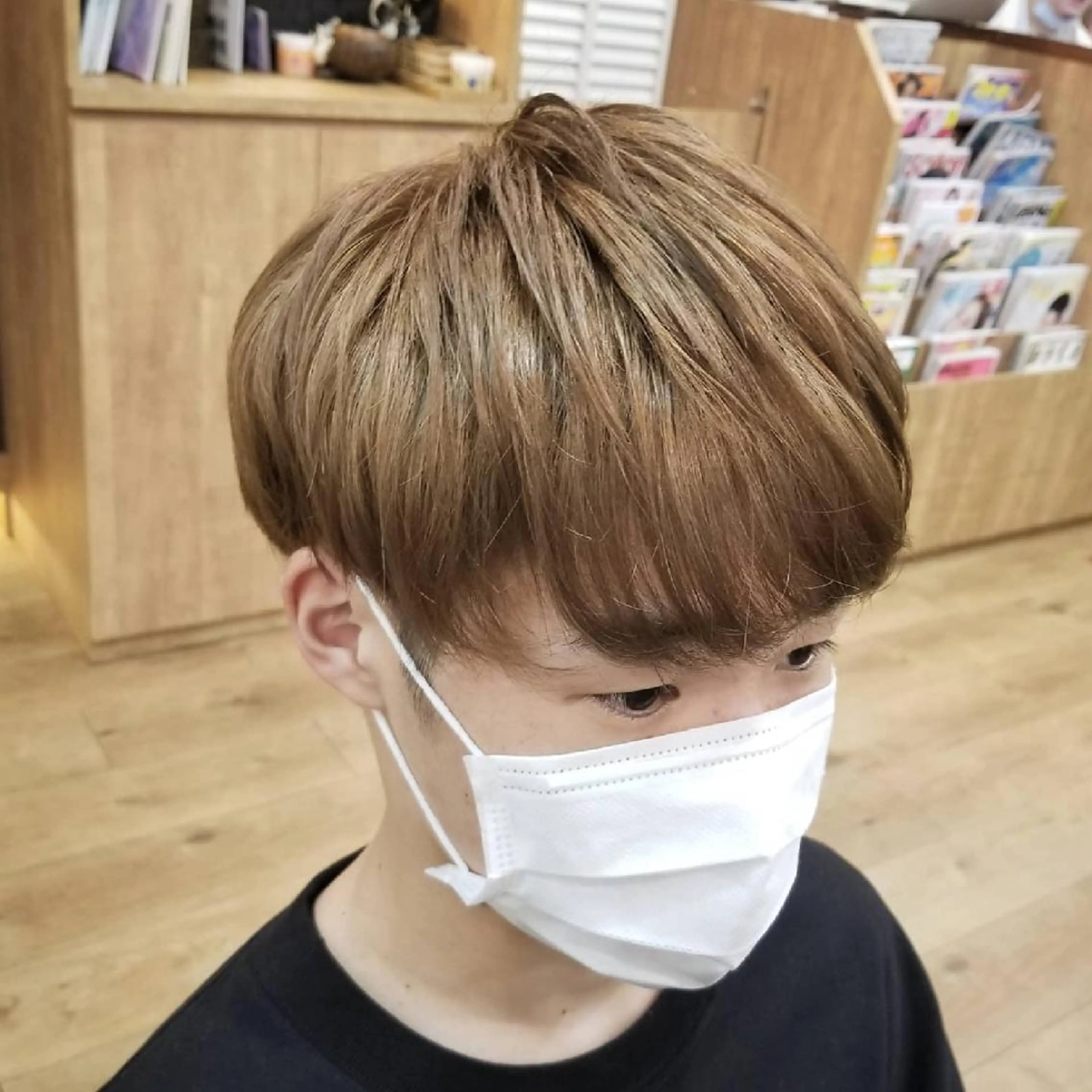 カラー メンズ ベージュカラー ミルクティーベージュ 【ネウィ天王寺 】seiyaのヘアスタイル