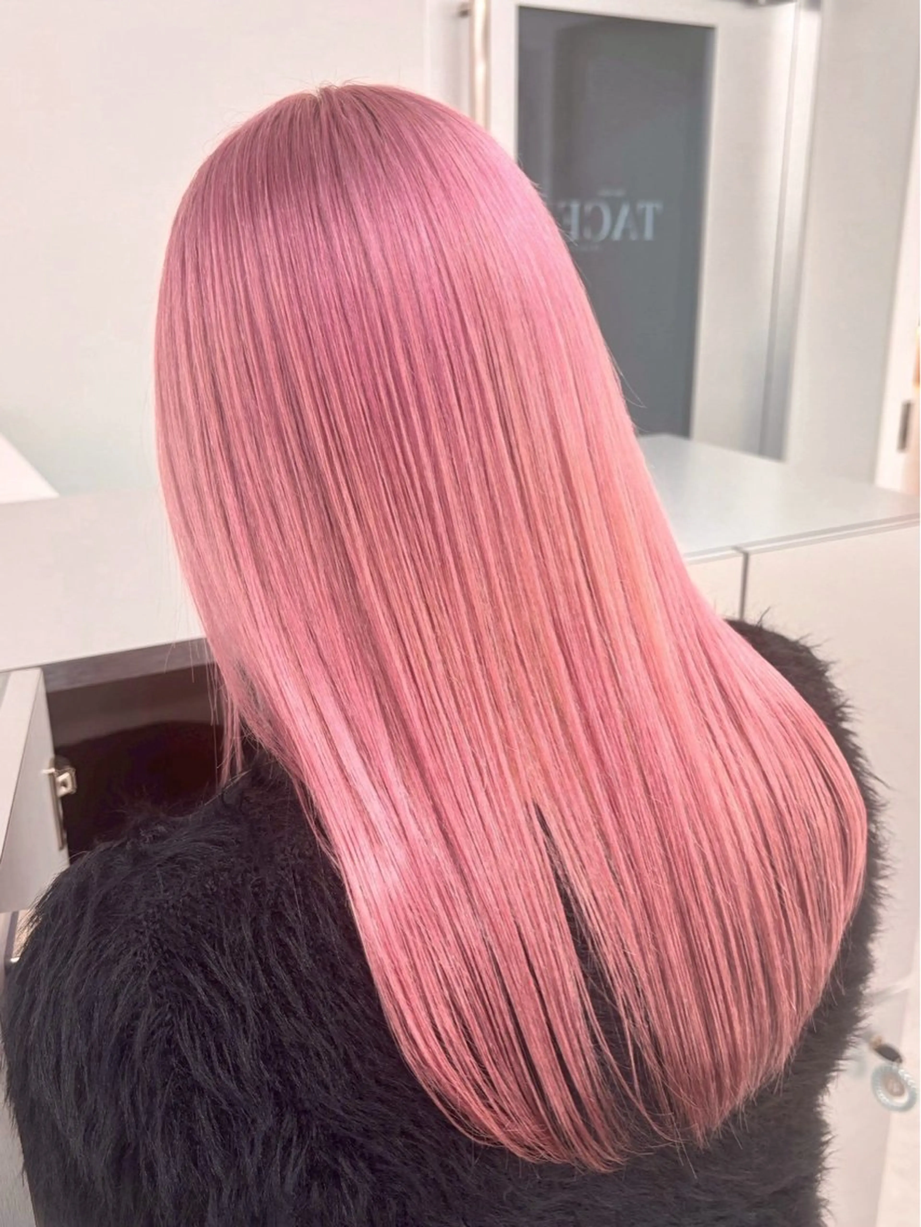 ロング カラー TACE 新宿所属・TACE TAKUMIのヘアスタイル