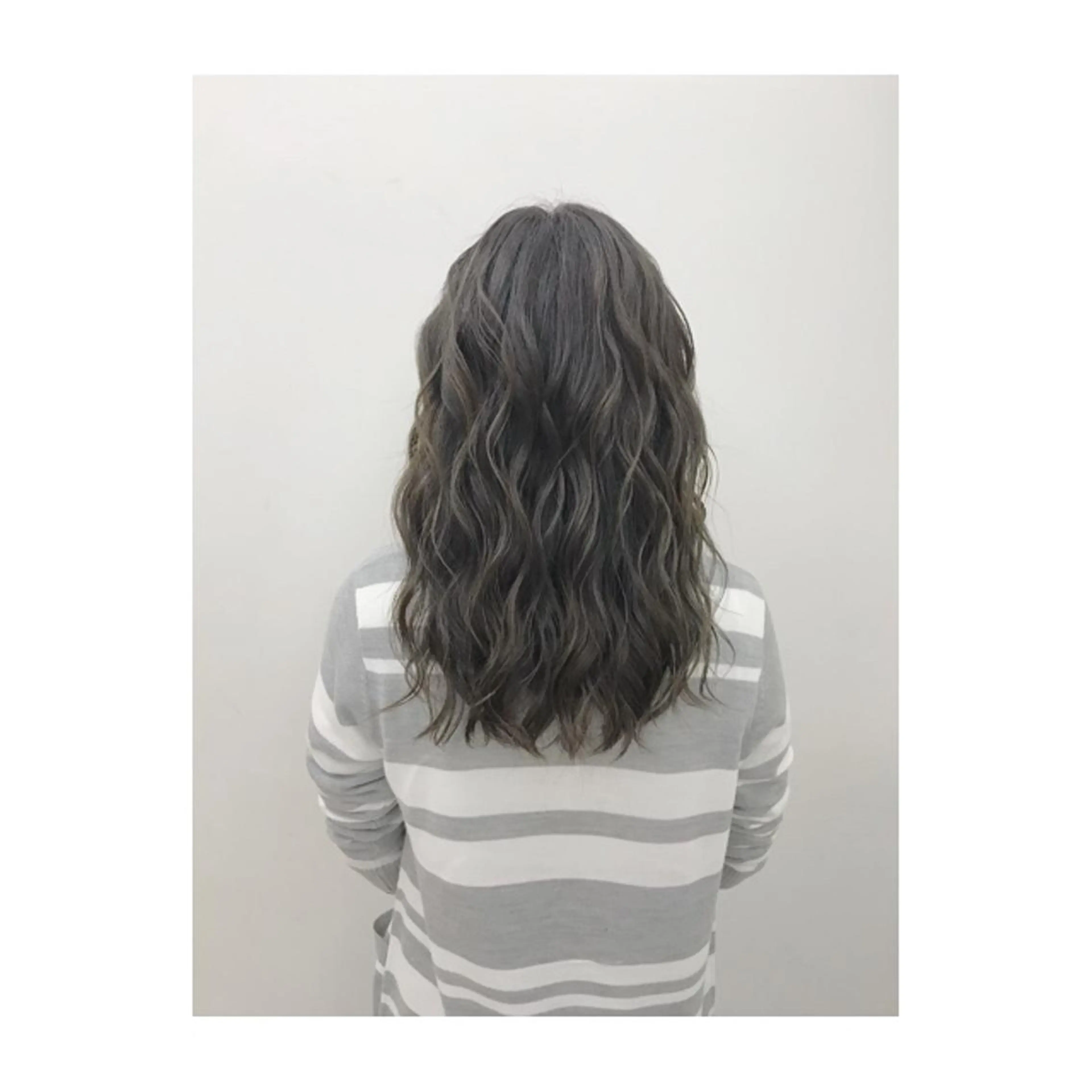 ミディアム カラー 永岡 鉄平のヘアスタイル