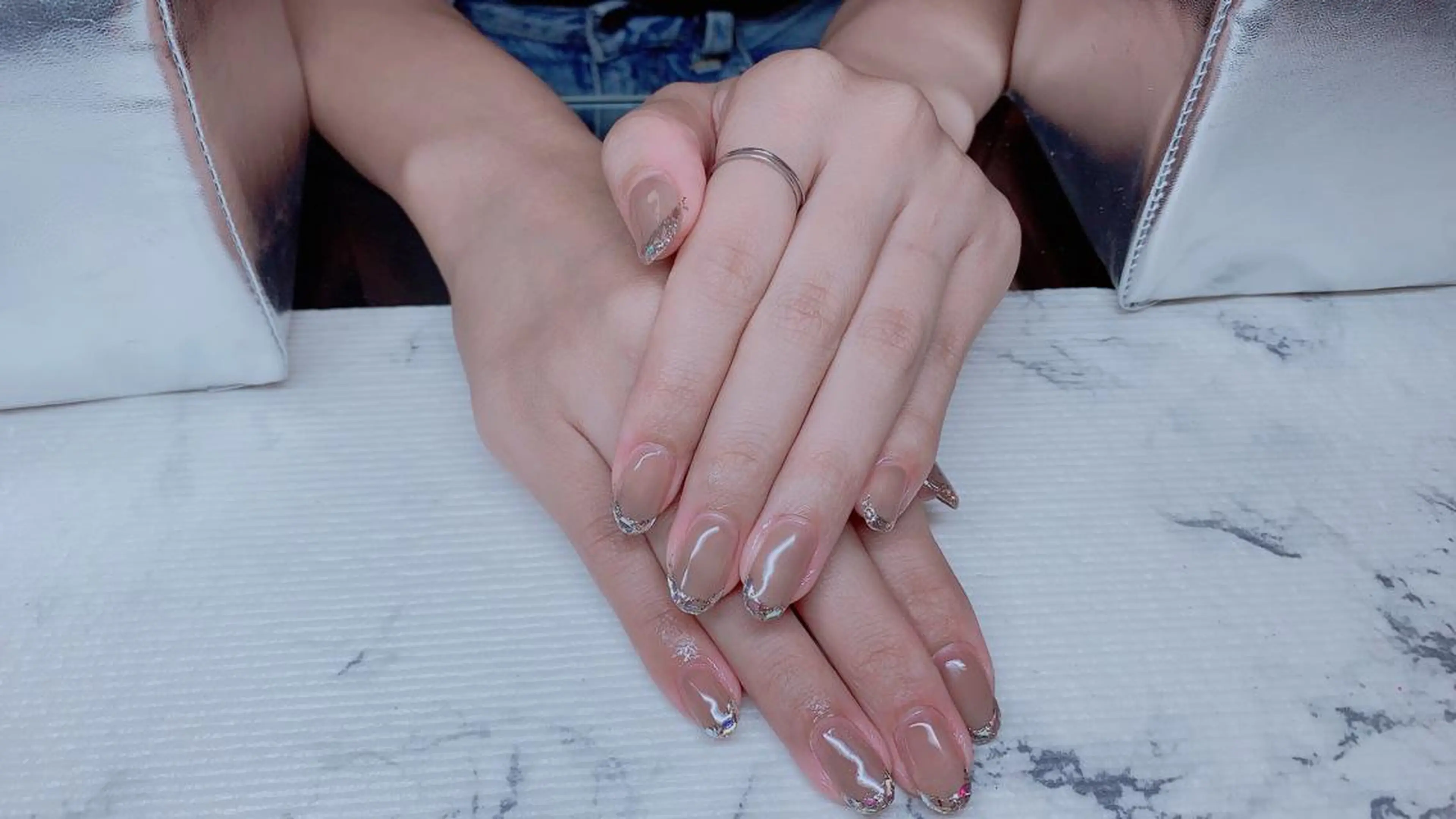 ネイル フレンチネイル ガラスフレンチ 金山 沙織のエステ・リラクイメージ