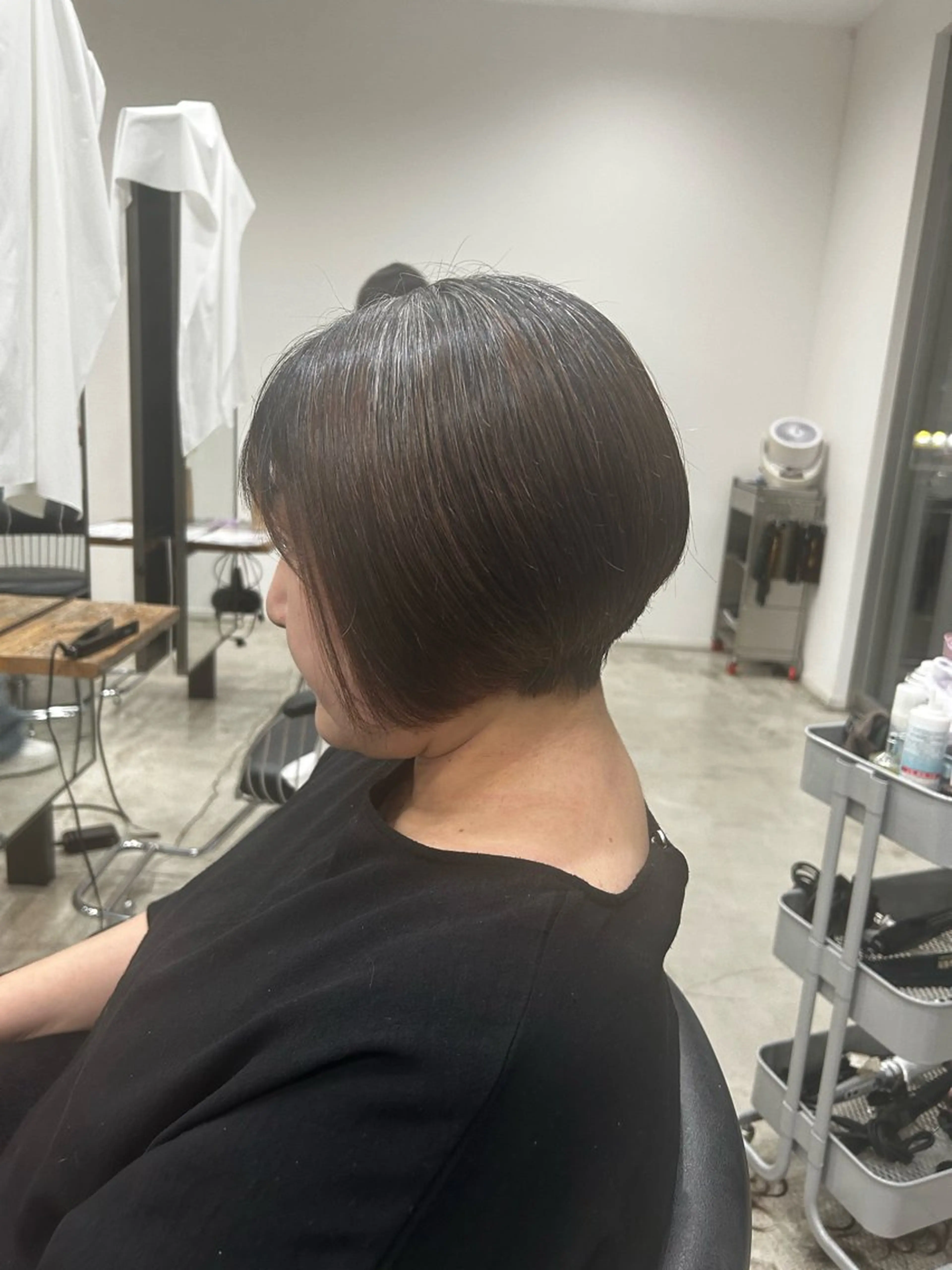 ショート ボブ カット ヴァンキャトル 山口裕真のヘアスタイル