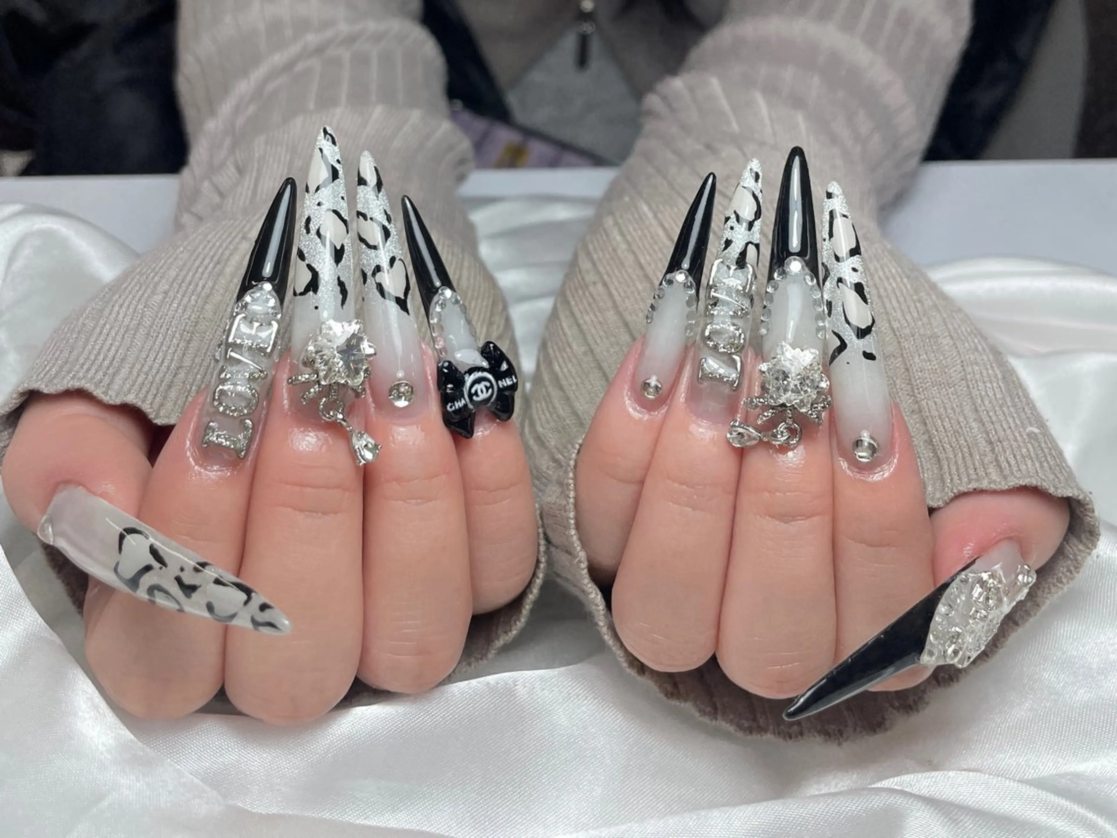 ネイル アートネイル 成人式 ロングネイル ニュアンスネイル スカルプネイル ハンドネイル Rin Nail 新大久保店のネイルデザイン