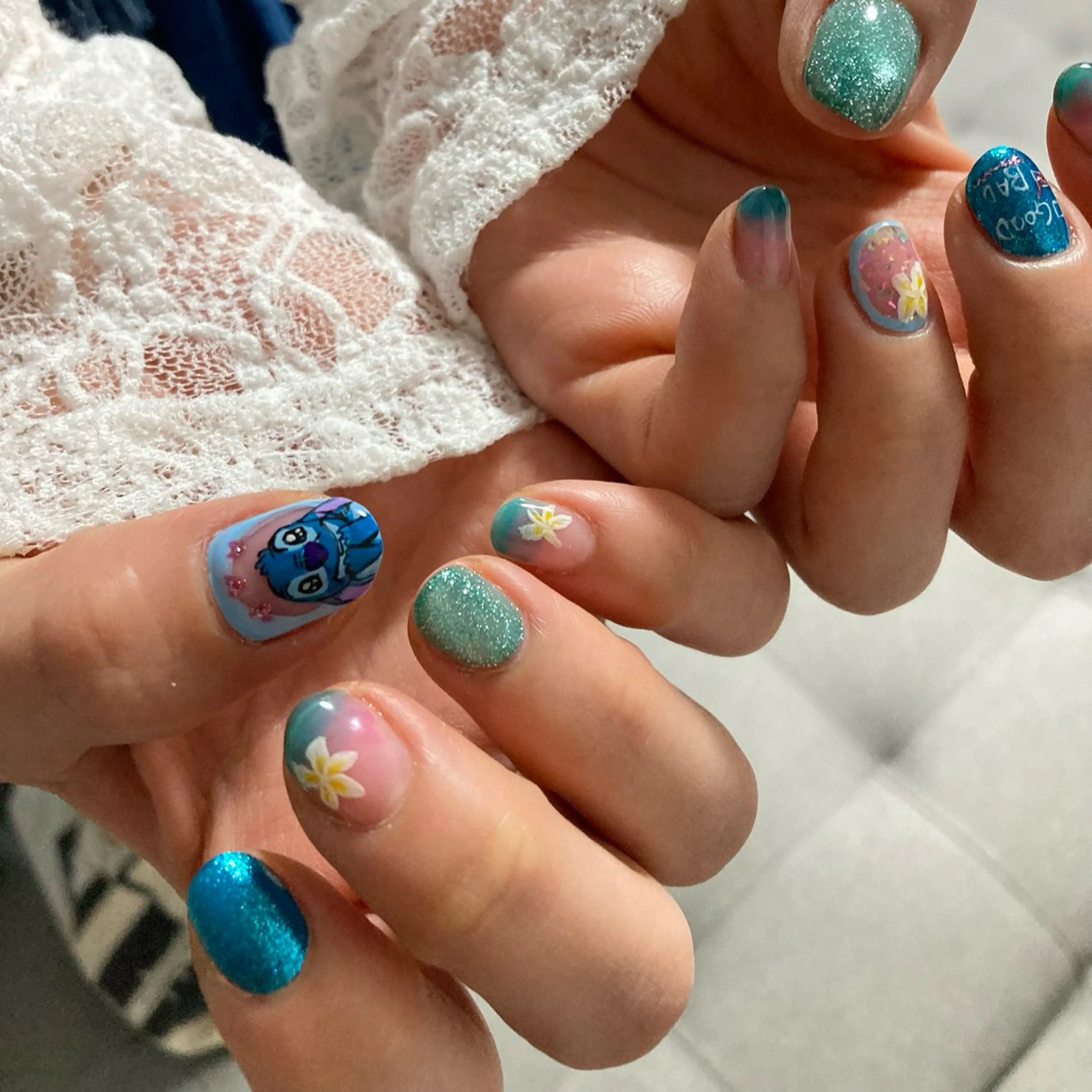 ネイル ハンドネイル ハンドケア 爪の絵描き屋　ミテネイル所属・爪の絵描き屋 ミテネイルのネイルデザイン