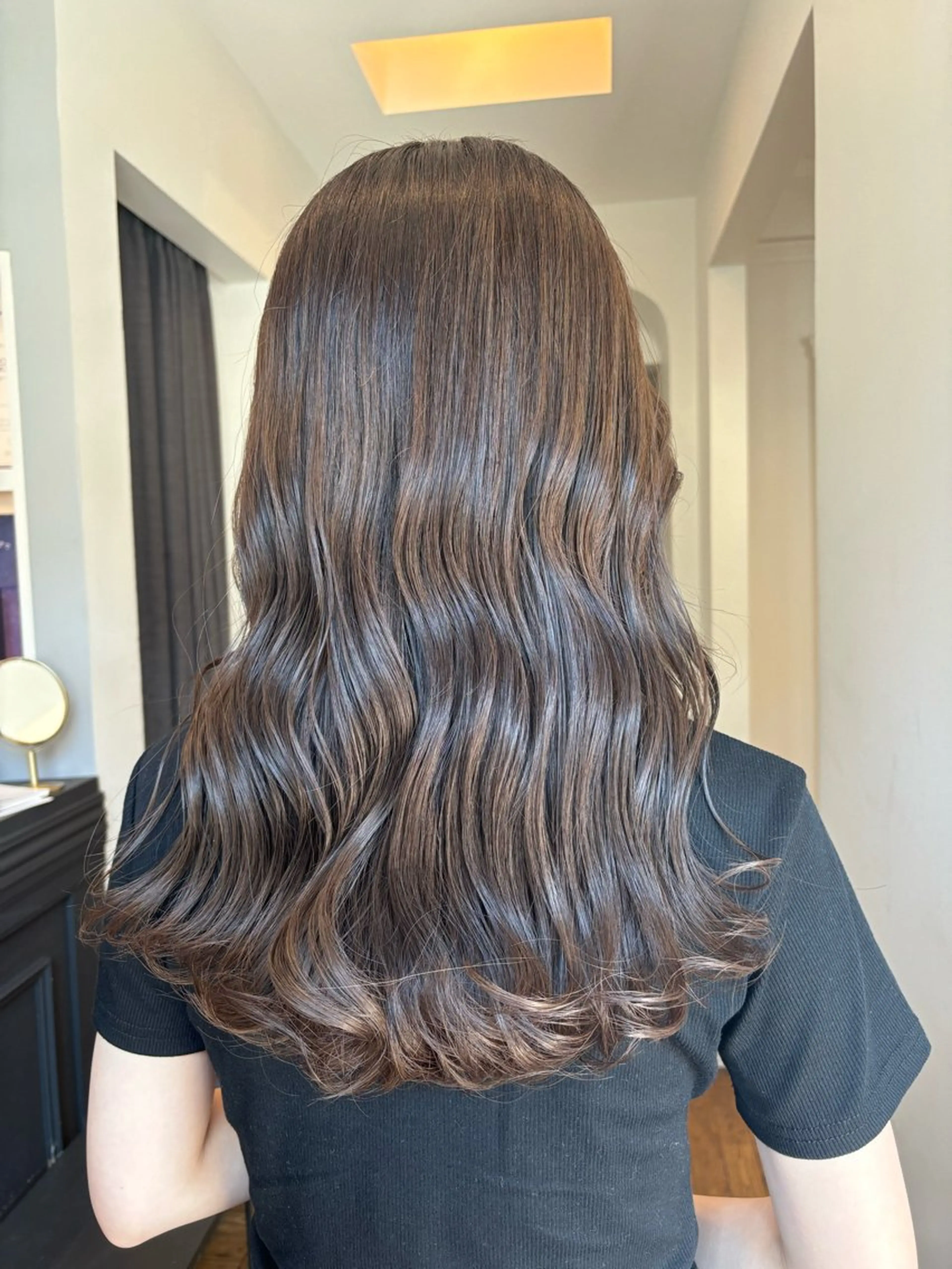 セミロング カラー 栗林 茉那のヘアスタイル