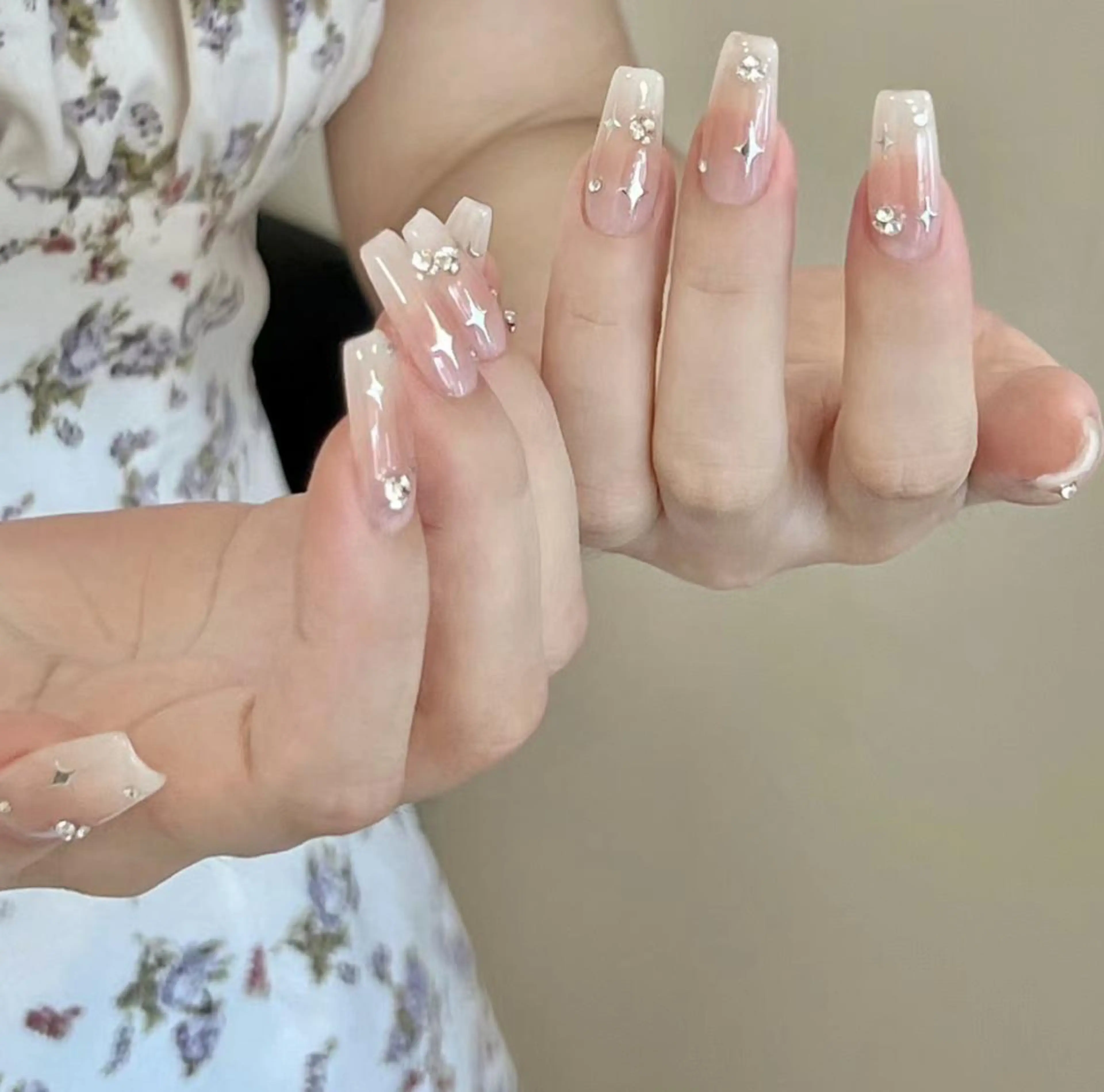 ネイル アートネイル 長さ出し ネイルチップ Queen's ゆなのネイルデザイン