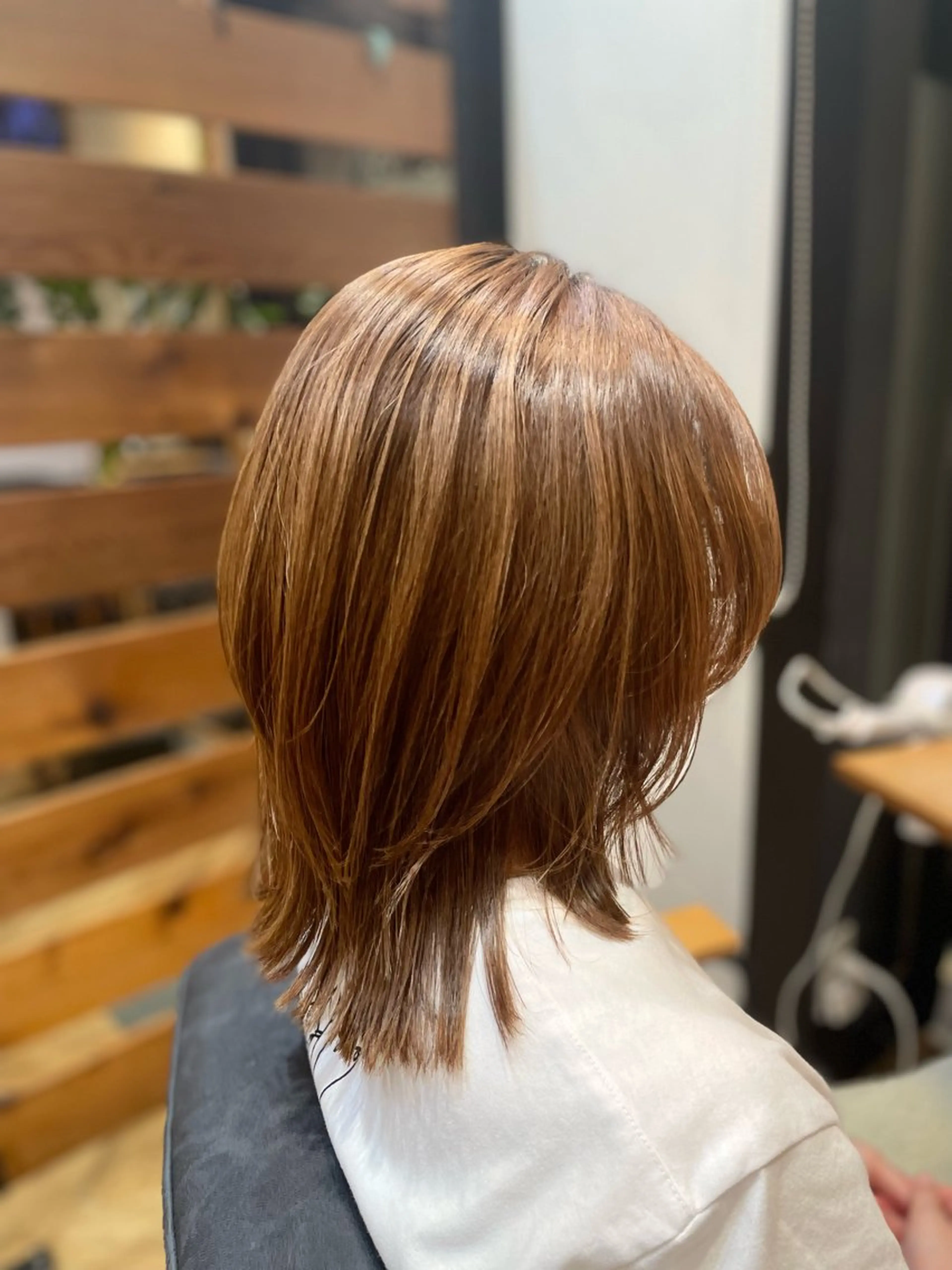 セミロング くびれヘア レイヤーカット 望恵🌸 韓国🇰🇷スタイルのヘアスタイル