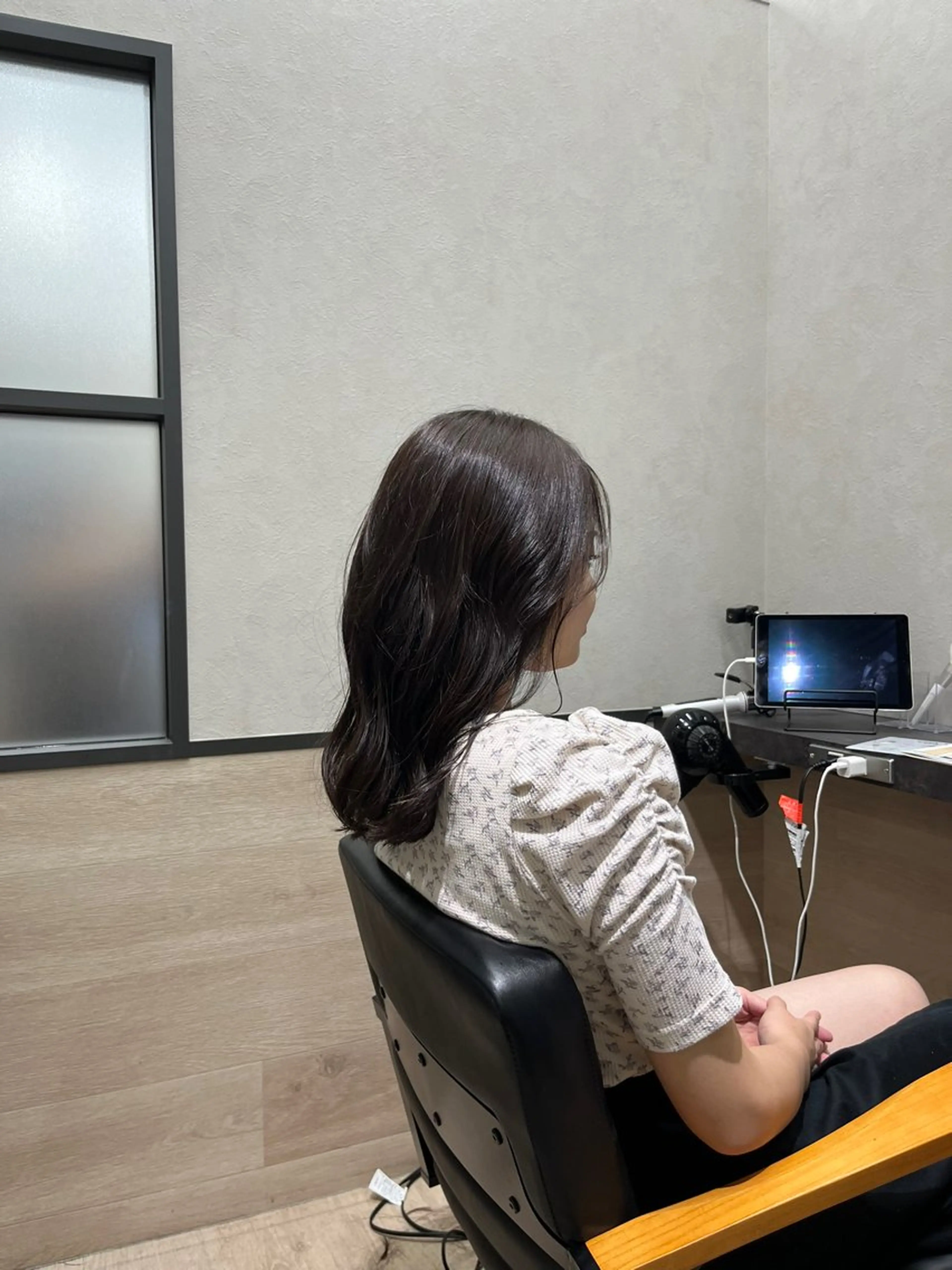 ミディアム カラー ブリーチ カット ヘアカラー トリートメント 有田裕真 【ブリーチカラー】のヘアスタイル