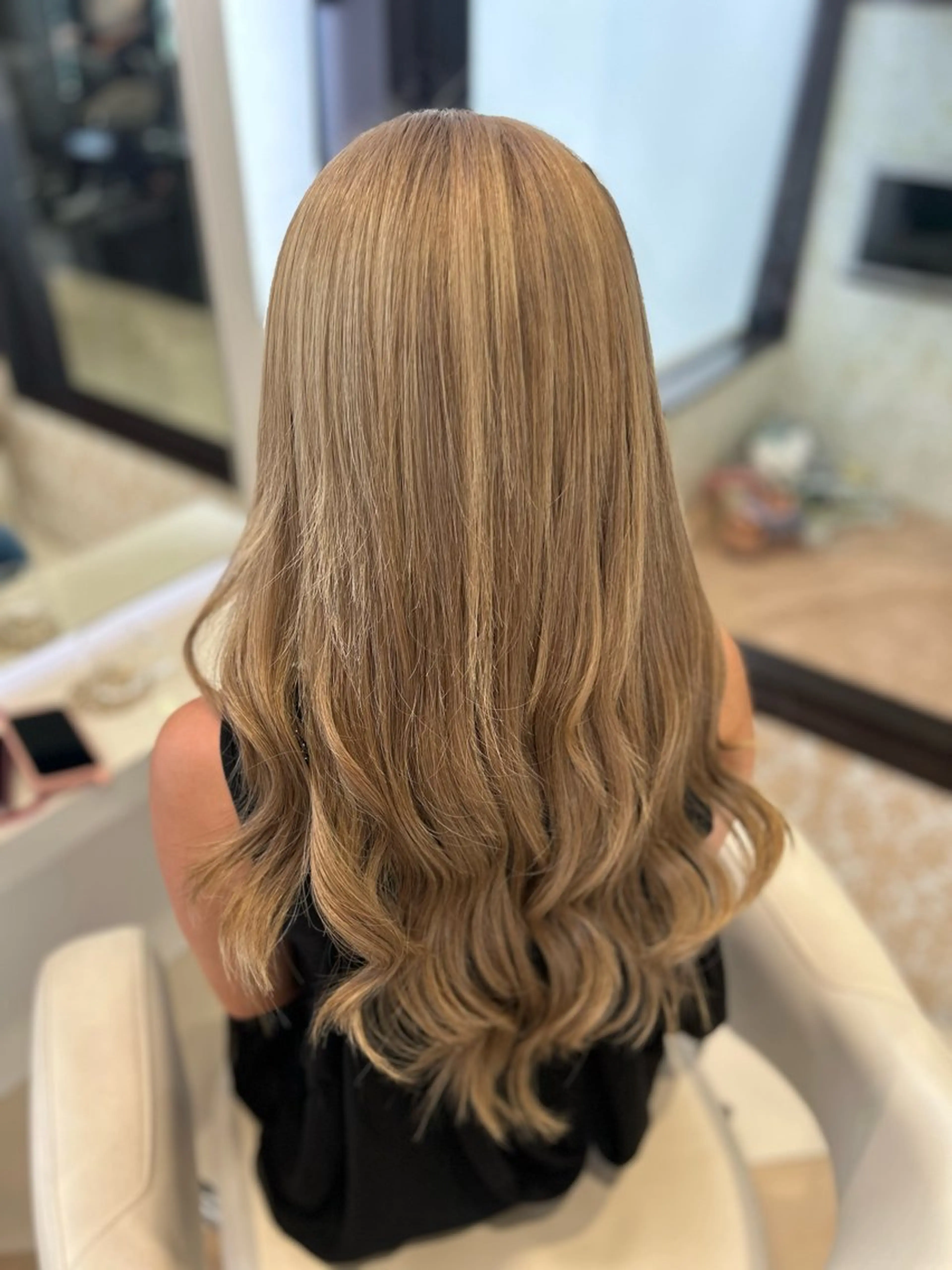 【ロングヘアーに変身】Wカラー＋エクステつけ放題の写真