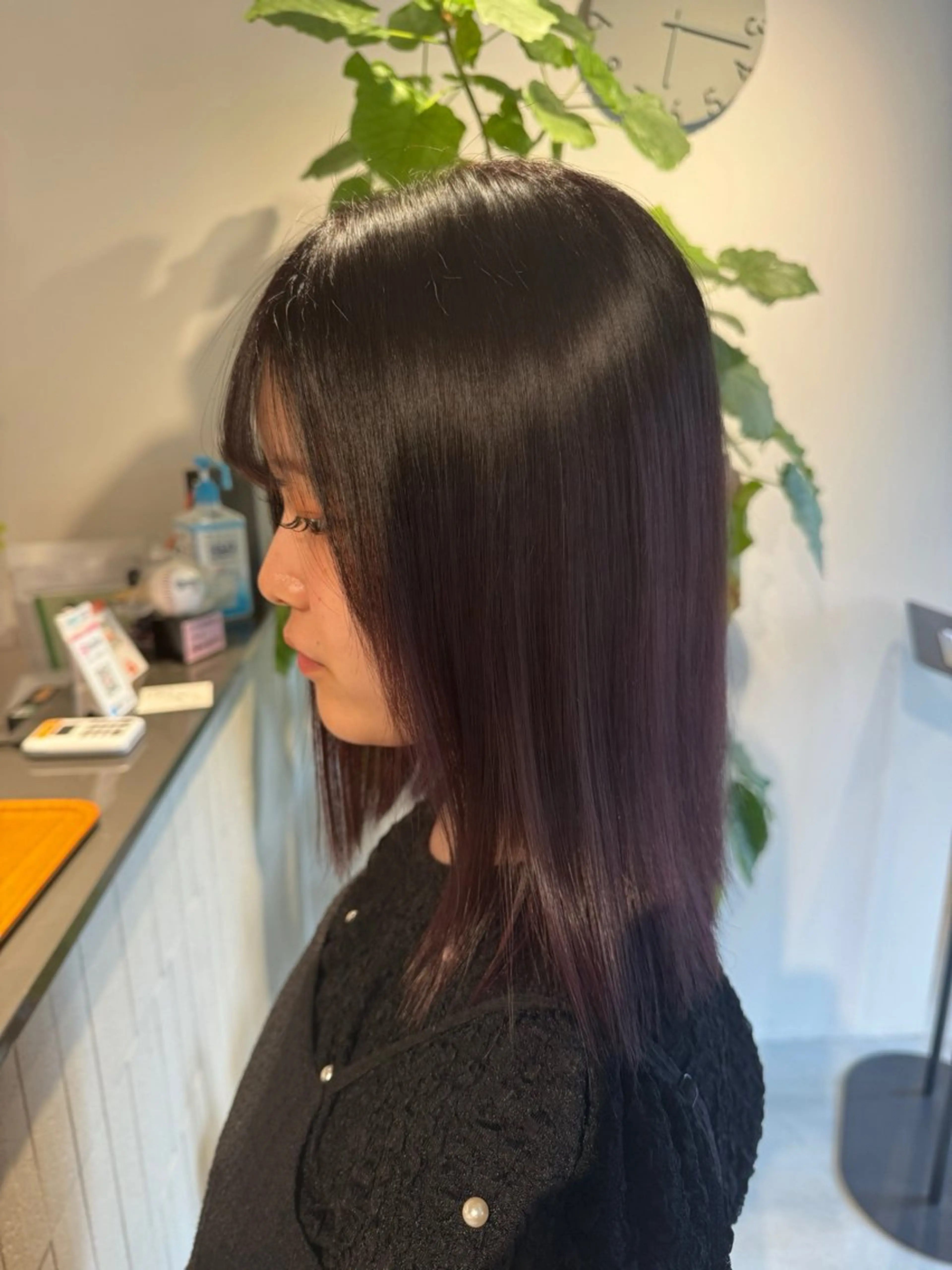 セミロング 井手上 陽菜のヘアスタイル