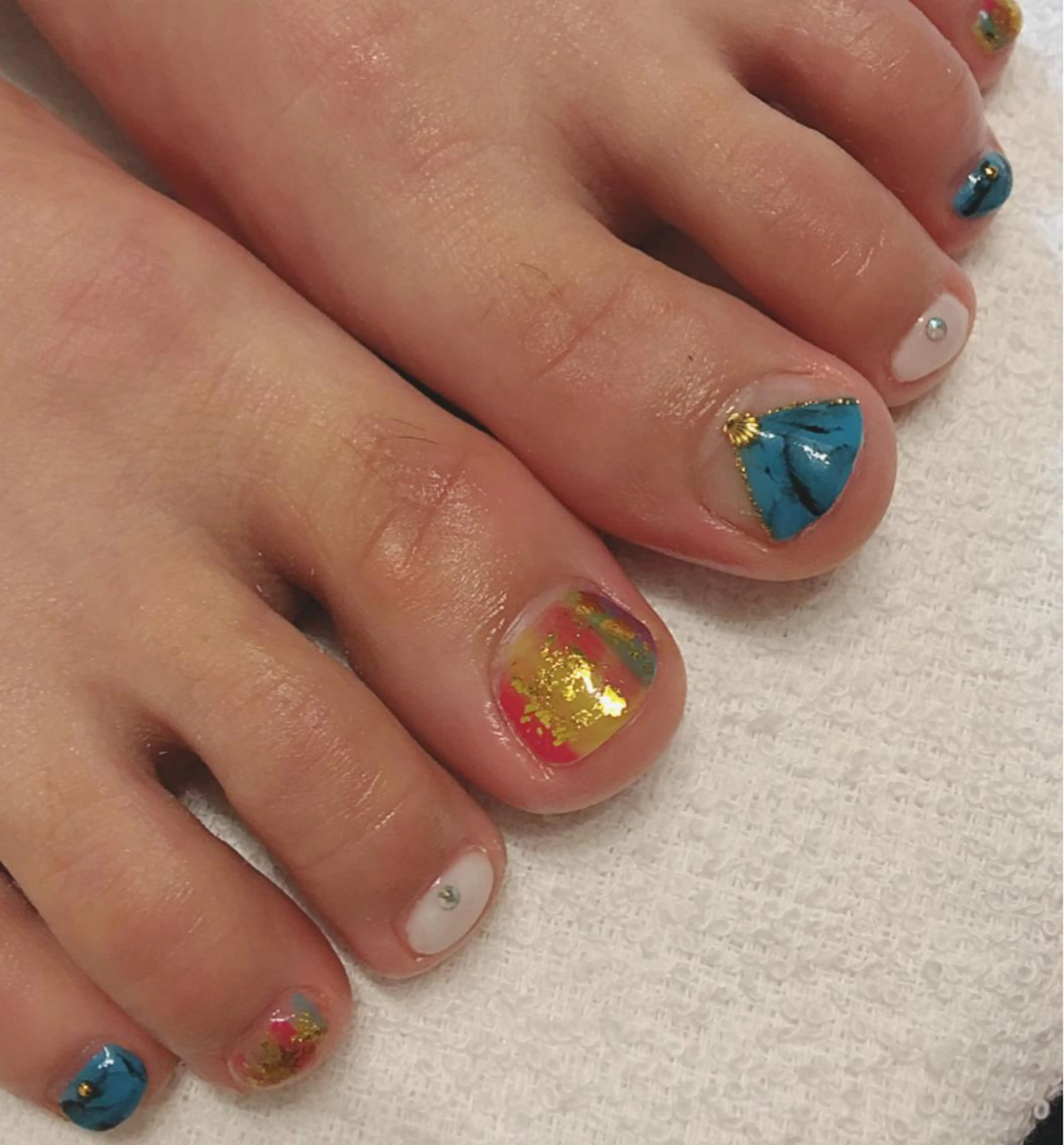 ネイル ジェルネイル THECOLORS所属・近貞 莉奈のネイルデザイン