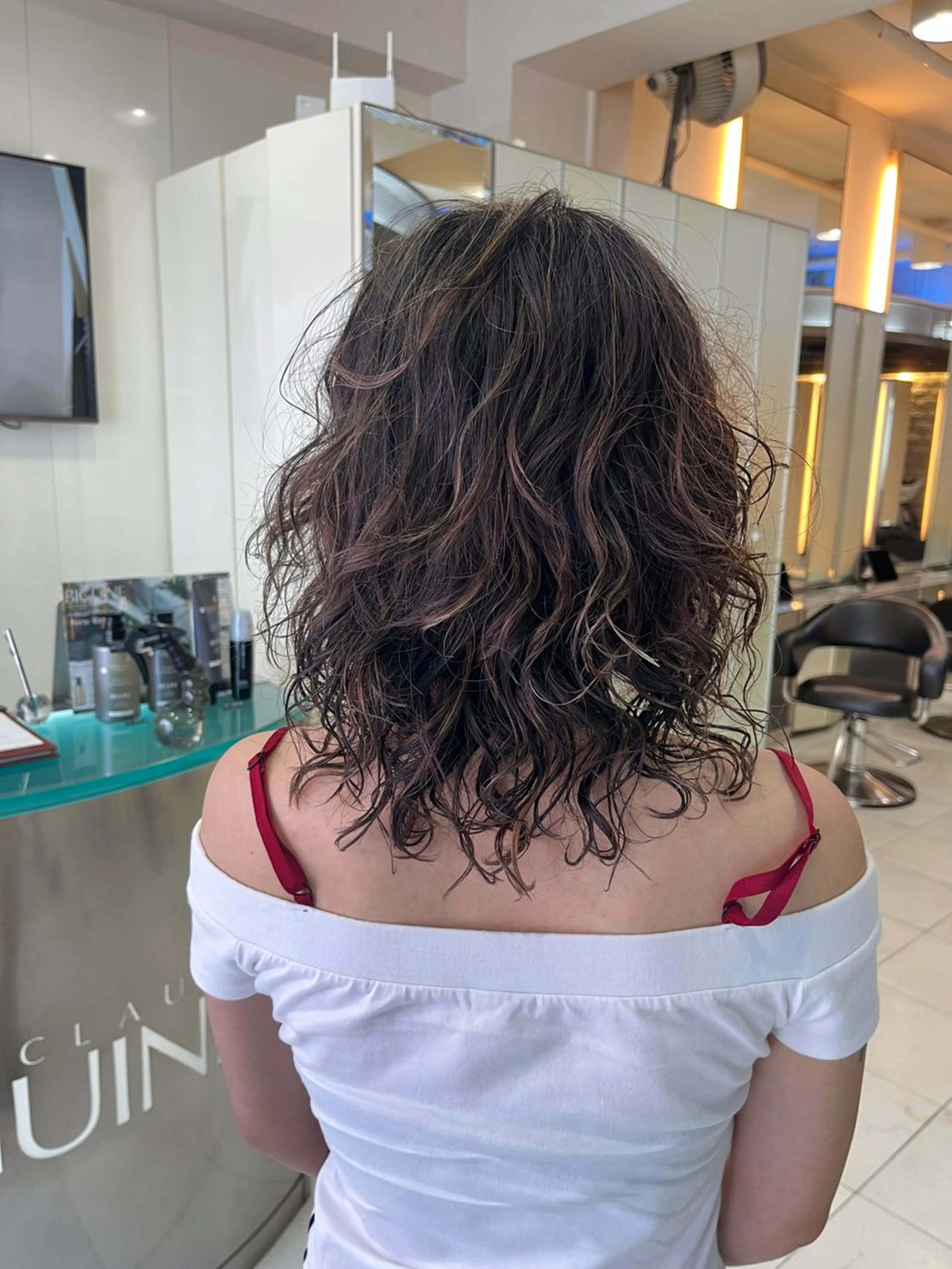 ミディアム パーマ ジャンクロードビギン 下北沢店所属・ルナ/モデル募集🎀 /バレイヤージュのヘアスタイル