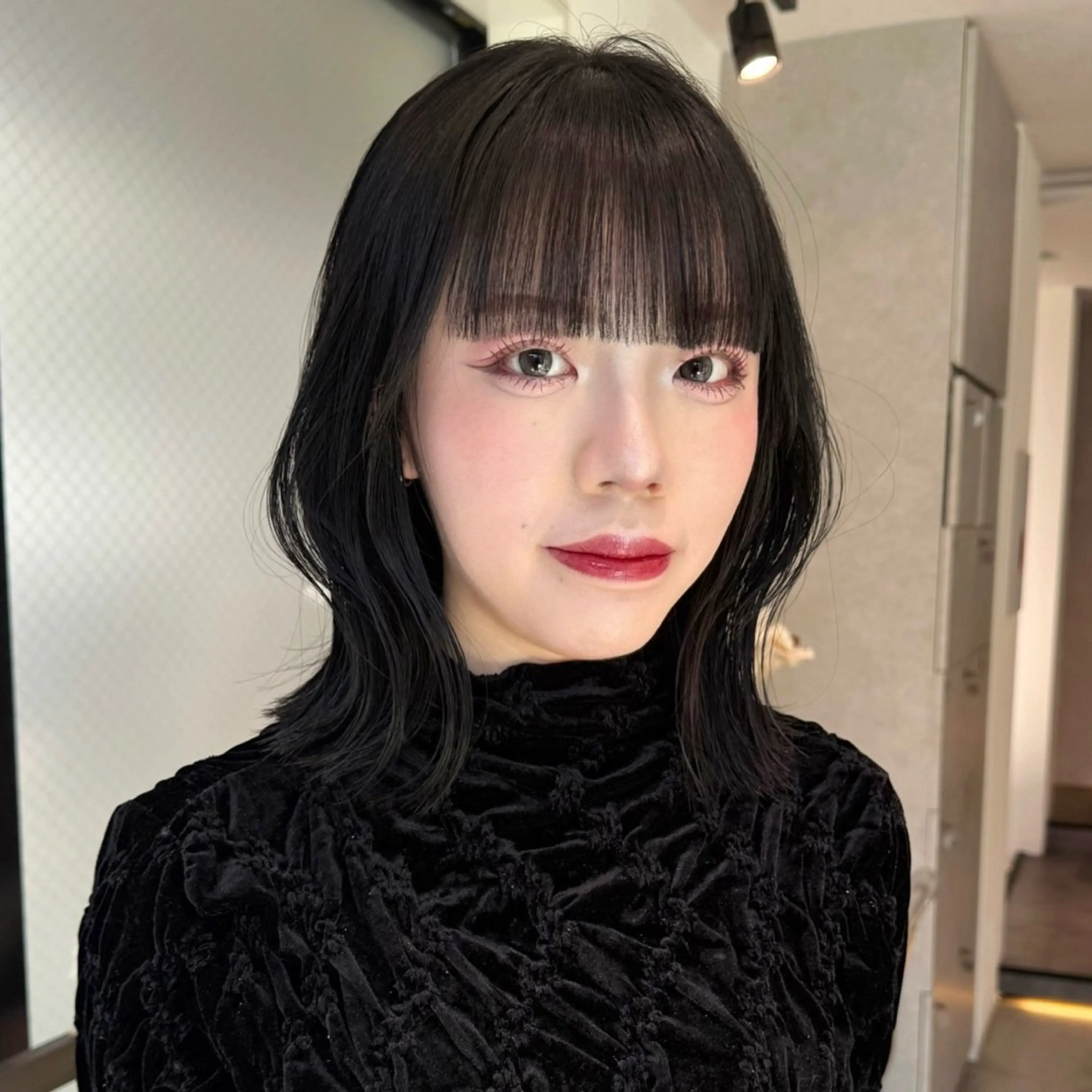 ミディアム カラー 切りっぱなしボブ ボブレイヤー ボブ くびれヘア 伸ばしかけ カット トリートメント ヘアセット GO TODAY シェアサロン 原宿Verno店所属・ブリーチ/髪質改善/ ボブ特化/よしきのヘアスタイル