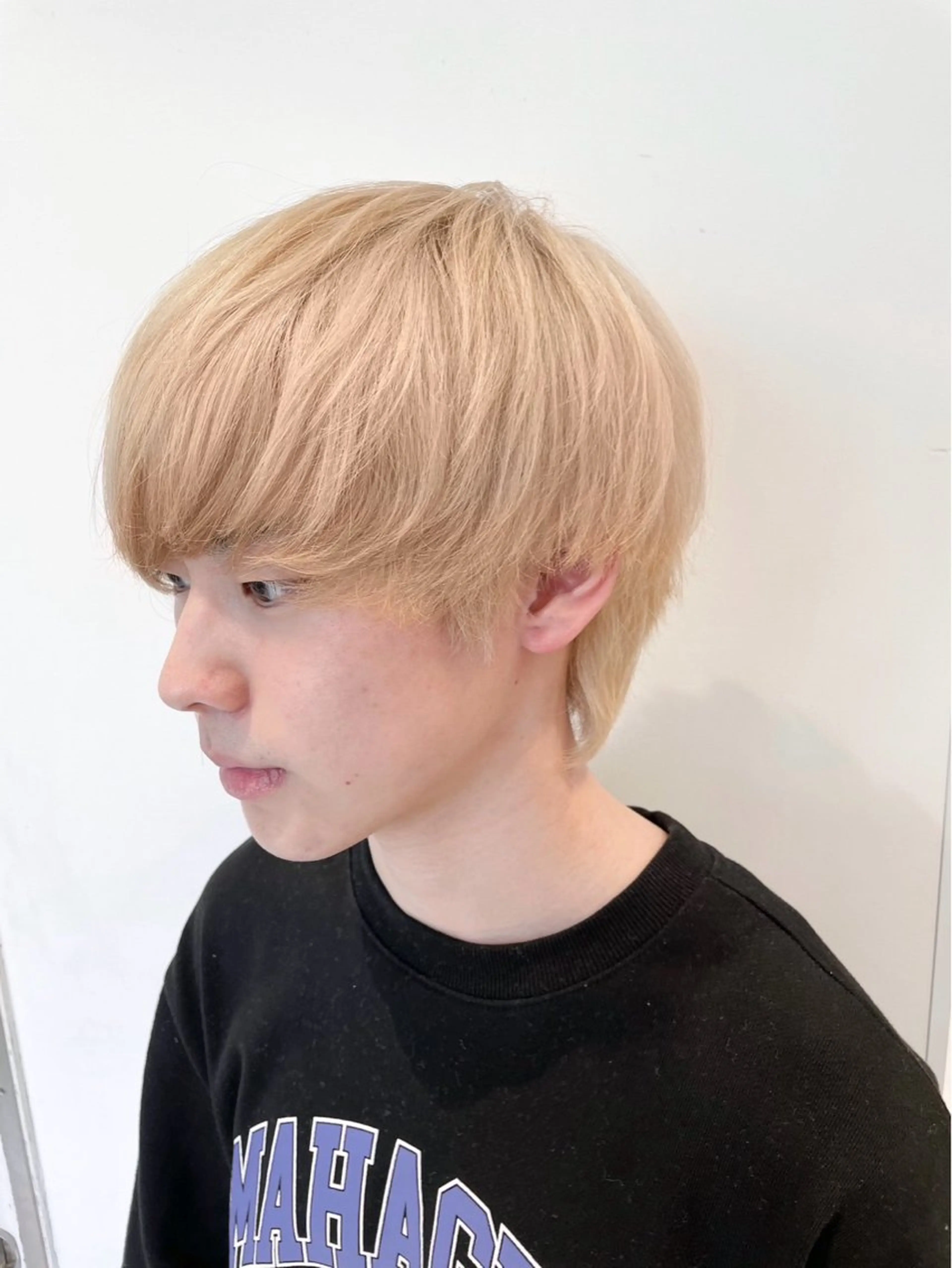 <🧢💙メンズ限定💙🦋>カット＋ブリーチ+カラー +トリートメントの写真