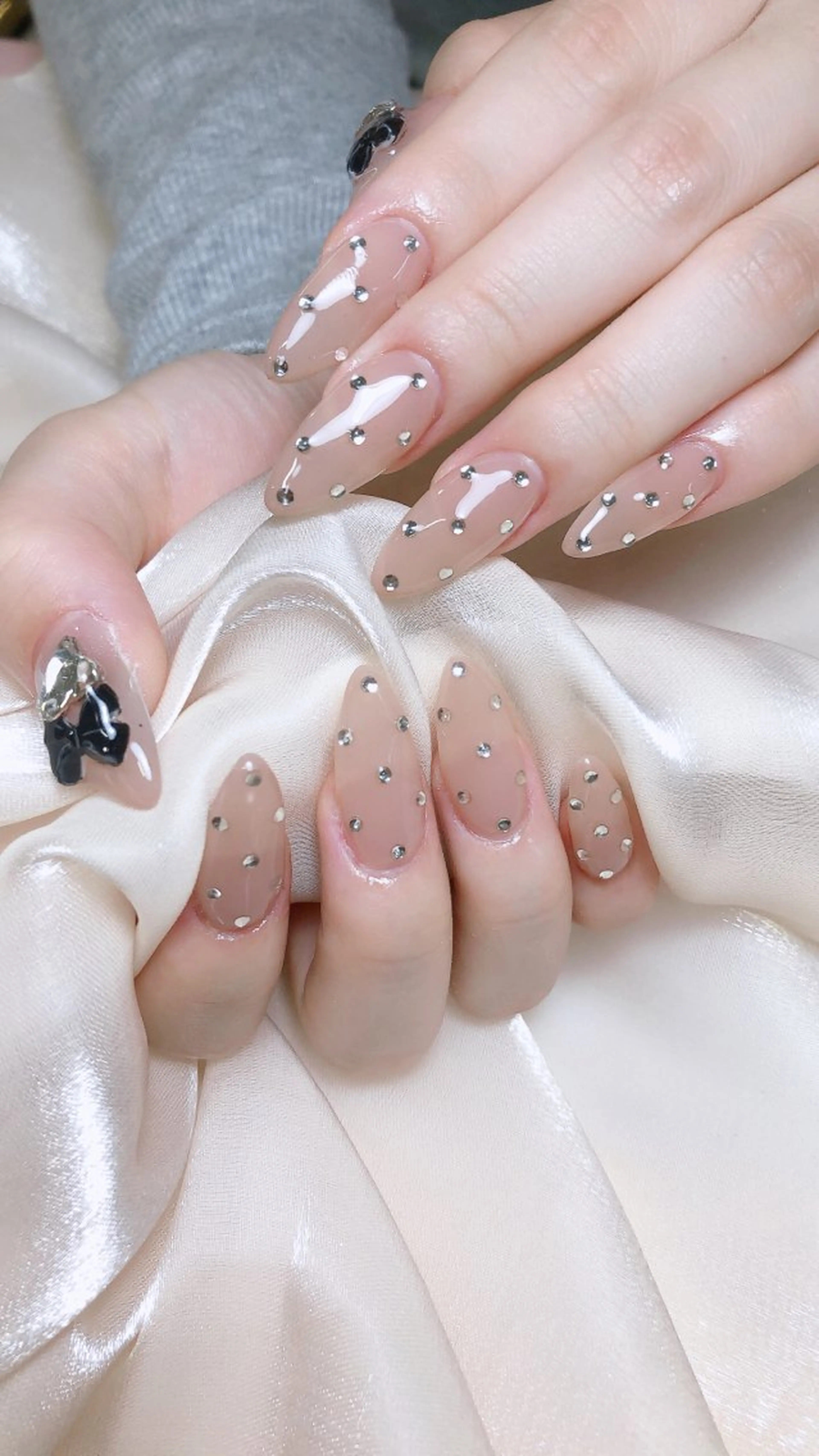 ネイル ハンドネイル LR.ONE ヨウのネイルデザイン