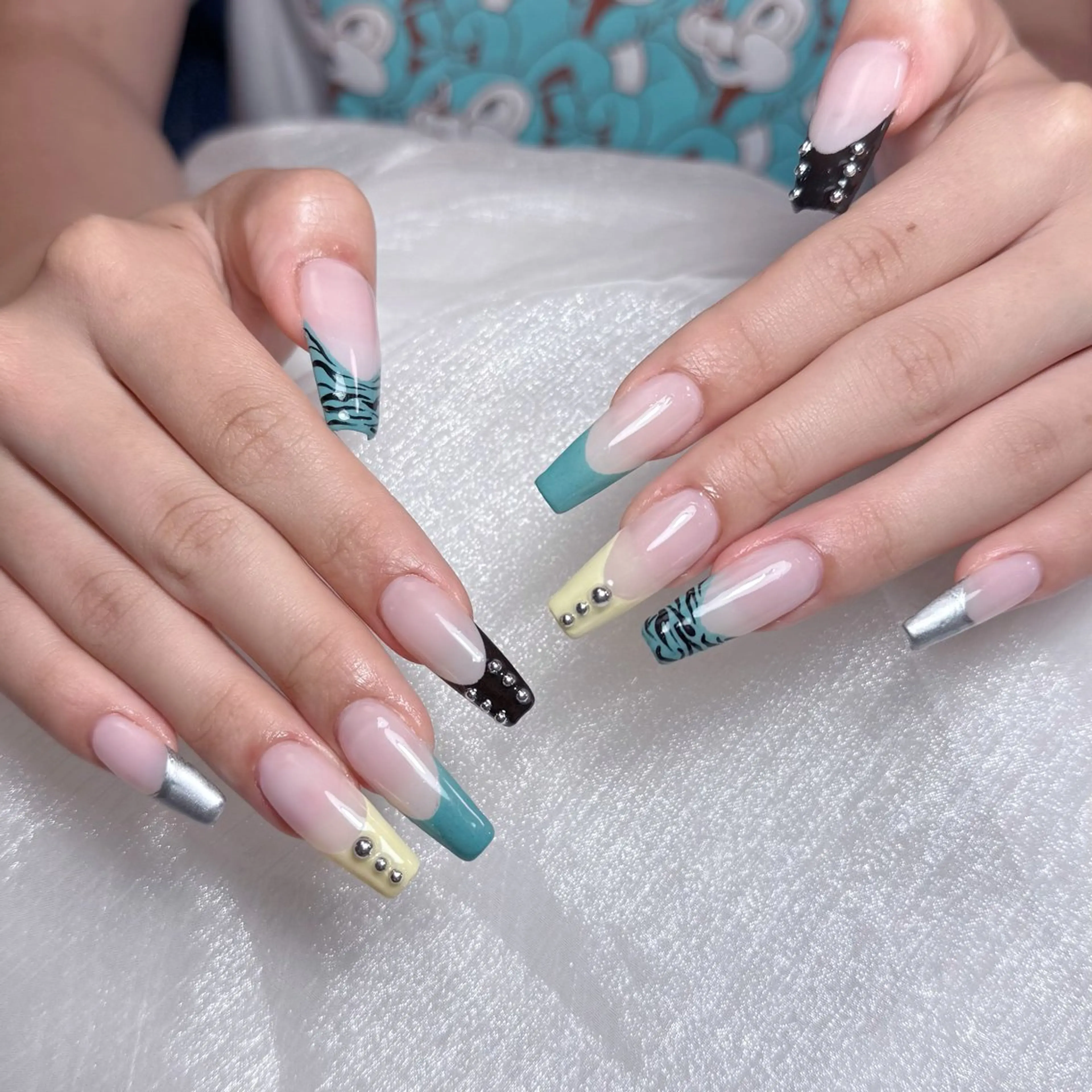 ネイル ハンドネイル エクラNailサロン ミオのネイルデザイン