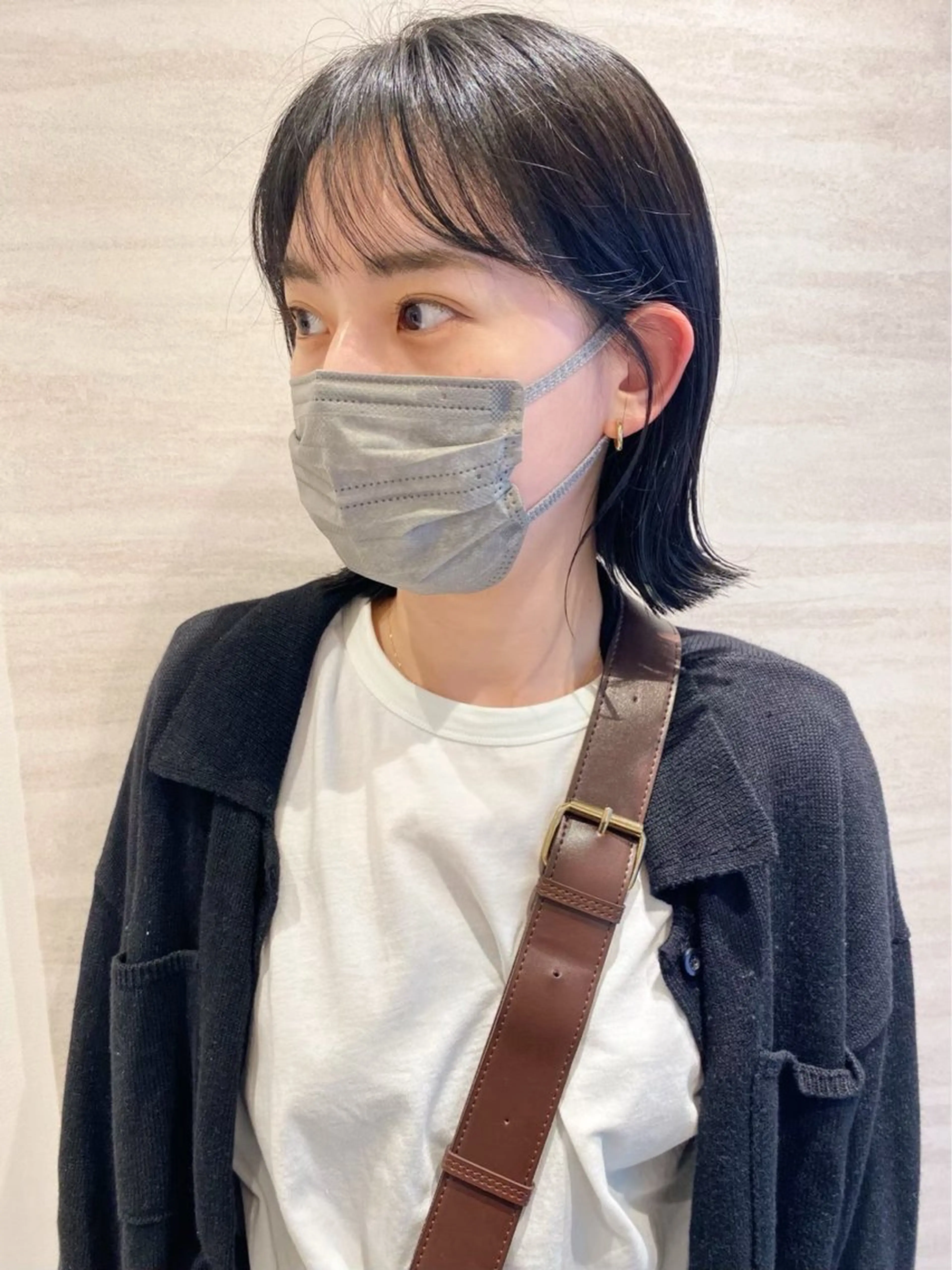 ミディアム カラー ボブ 顔まわりレイヤー 顔周りカット レイヤーカット 小顔カット カット ヘアカラー トリートメント F． 梅田/ボブ/パーマのヘアスタイル