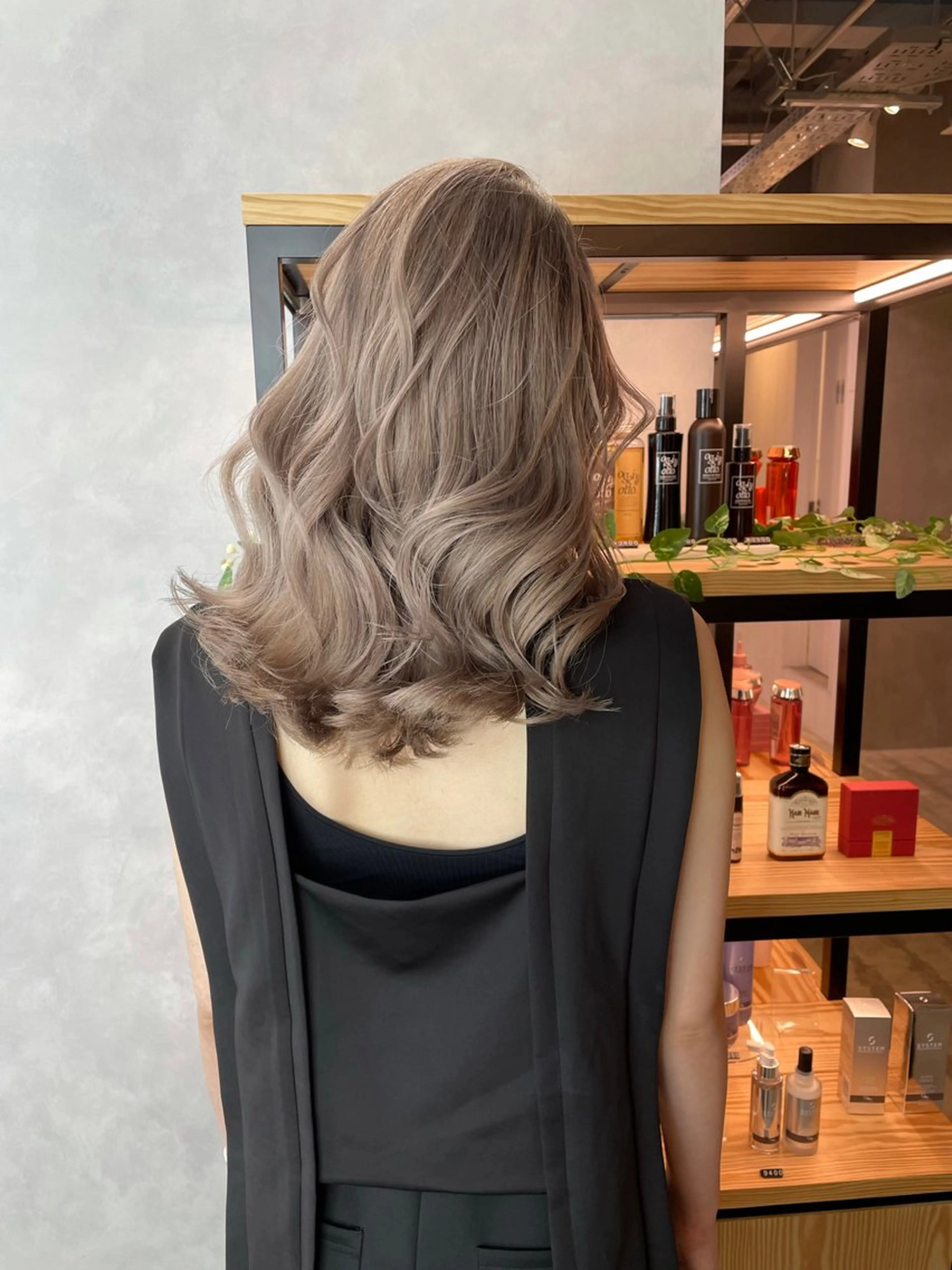 ロング カラー カット ヘアカラー トリートメント ヘアセット 💜ハイトーン💛 マジカルかいちゃんのヘアスタイル