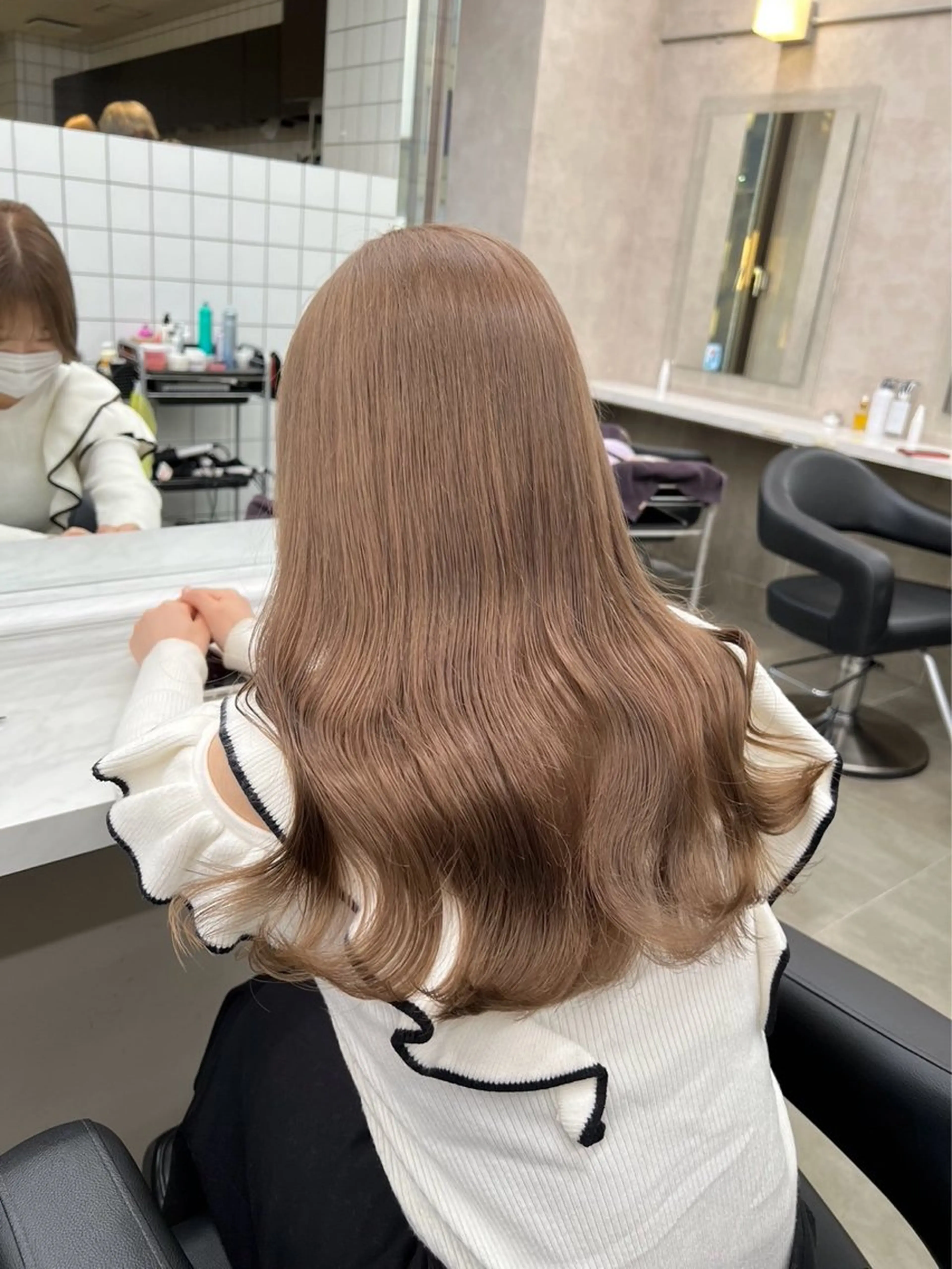 ロング カラー カット ヘアカラー トリートメント ヘッドスパ ヘアセット ハイトーンカラー 🦄レイヤーカットのヘアスタイル