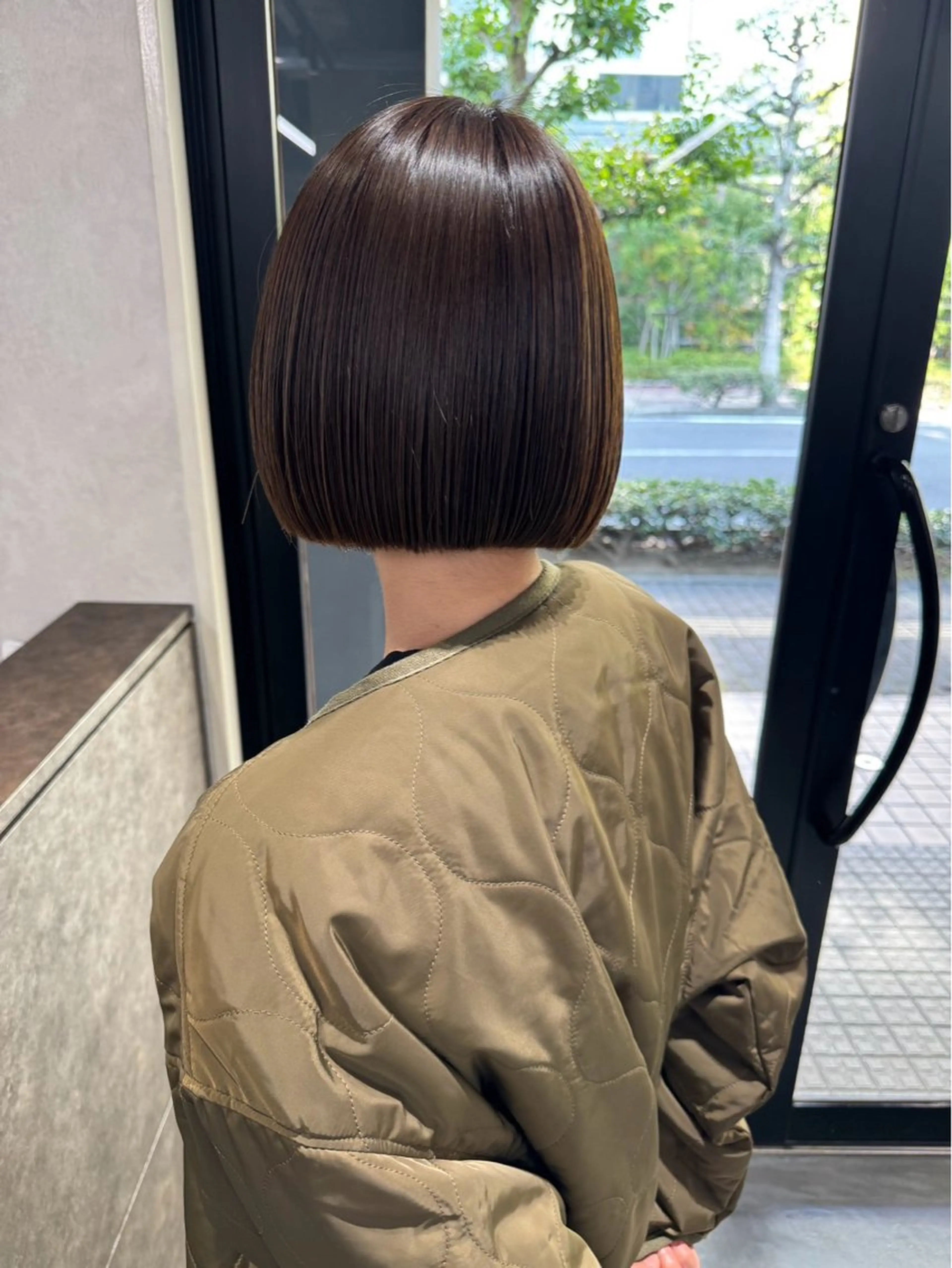 カラー 新井 英美のヘアスタイル