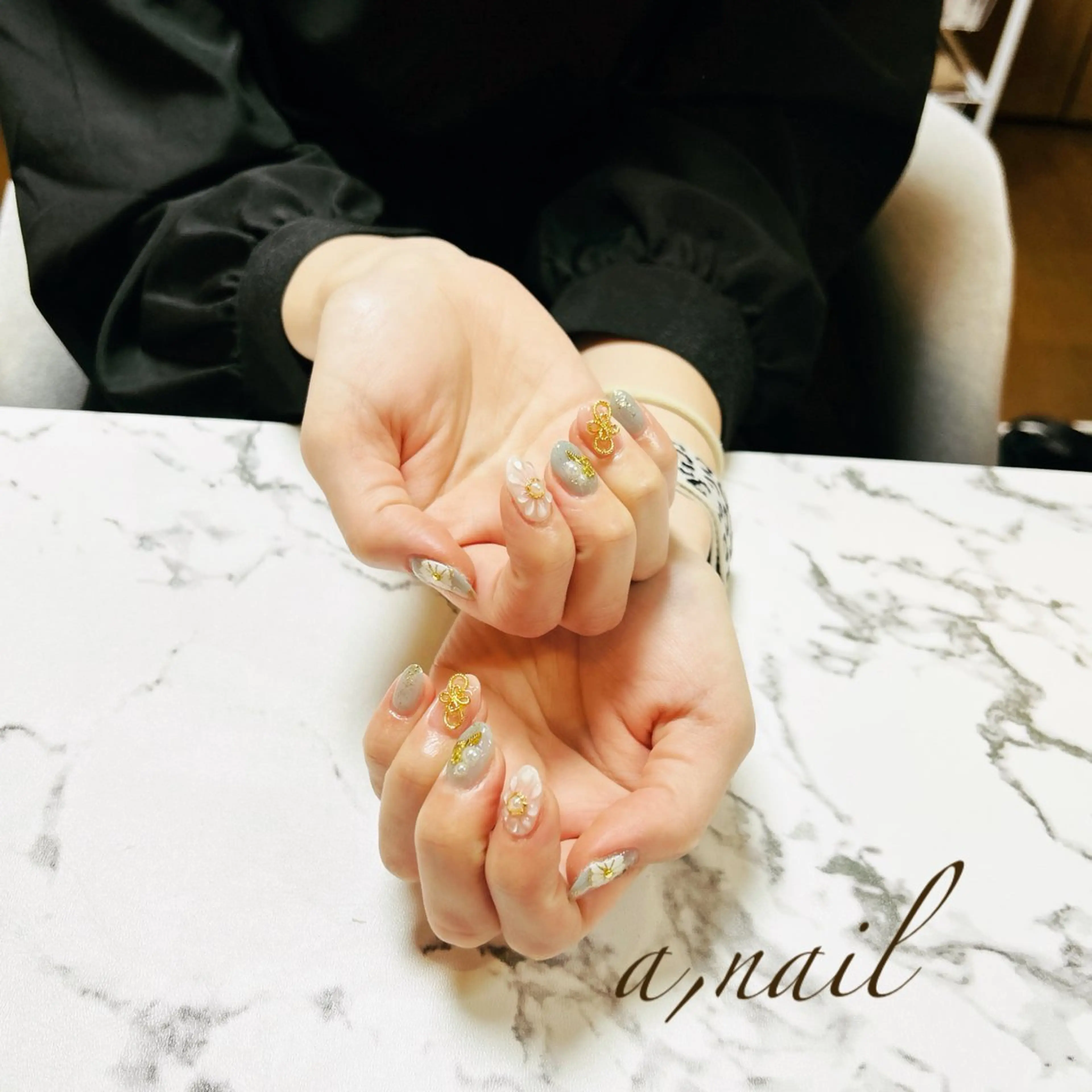 ネイル 成人式 フラワーネイル ジェルネイル グラデーション ワンカラーネイル ハンドネイル ネイルサロン エーネイルのネイルデザイン