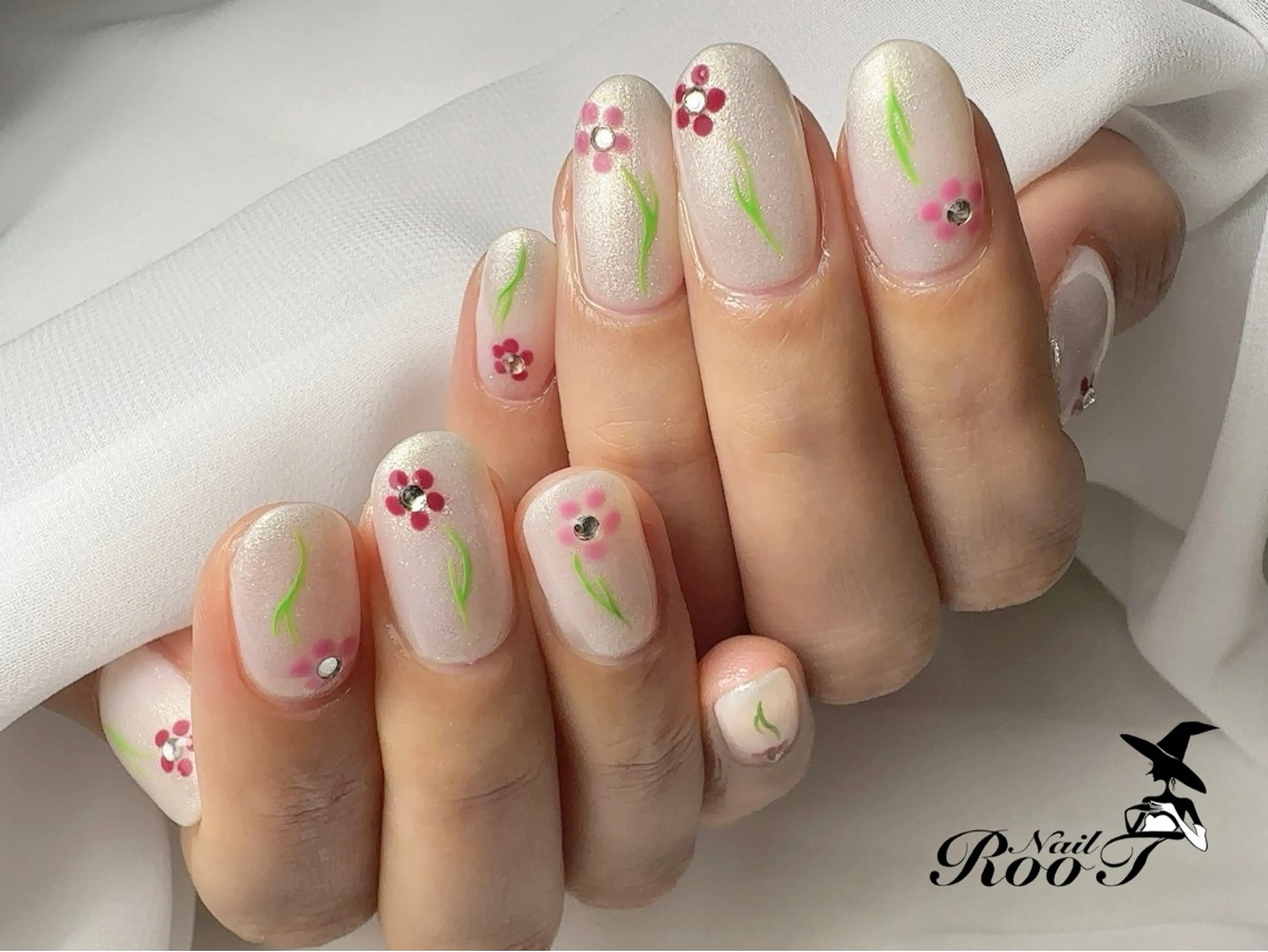 ネイル ハンドネイル RooT Nailのネイルデザイン