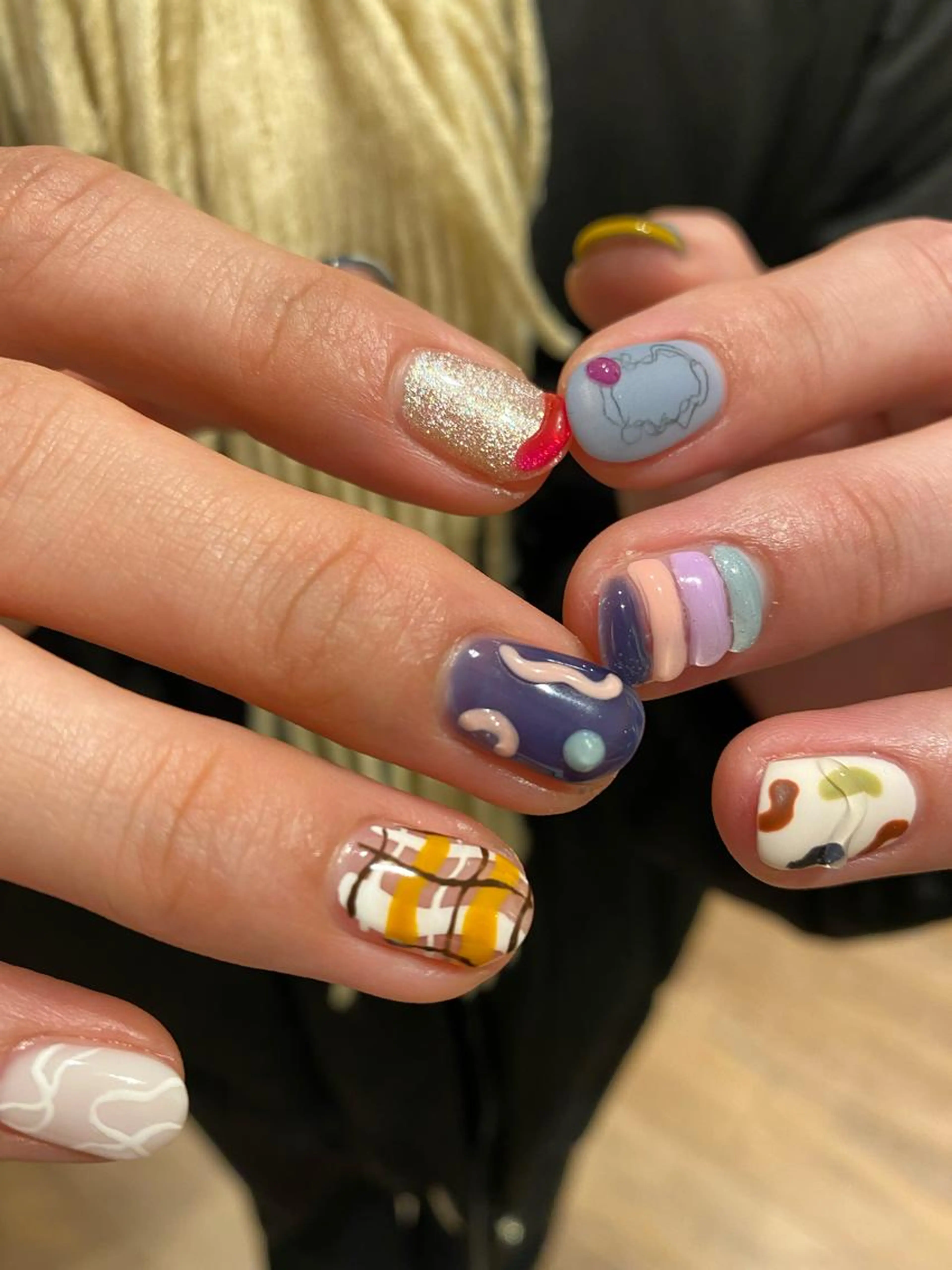 デザインプラスコース。個性派アート、ぽこぽこデザイン、10本アート、手書きなど。※予約時にオフの有無を記載して下さい。の写真