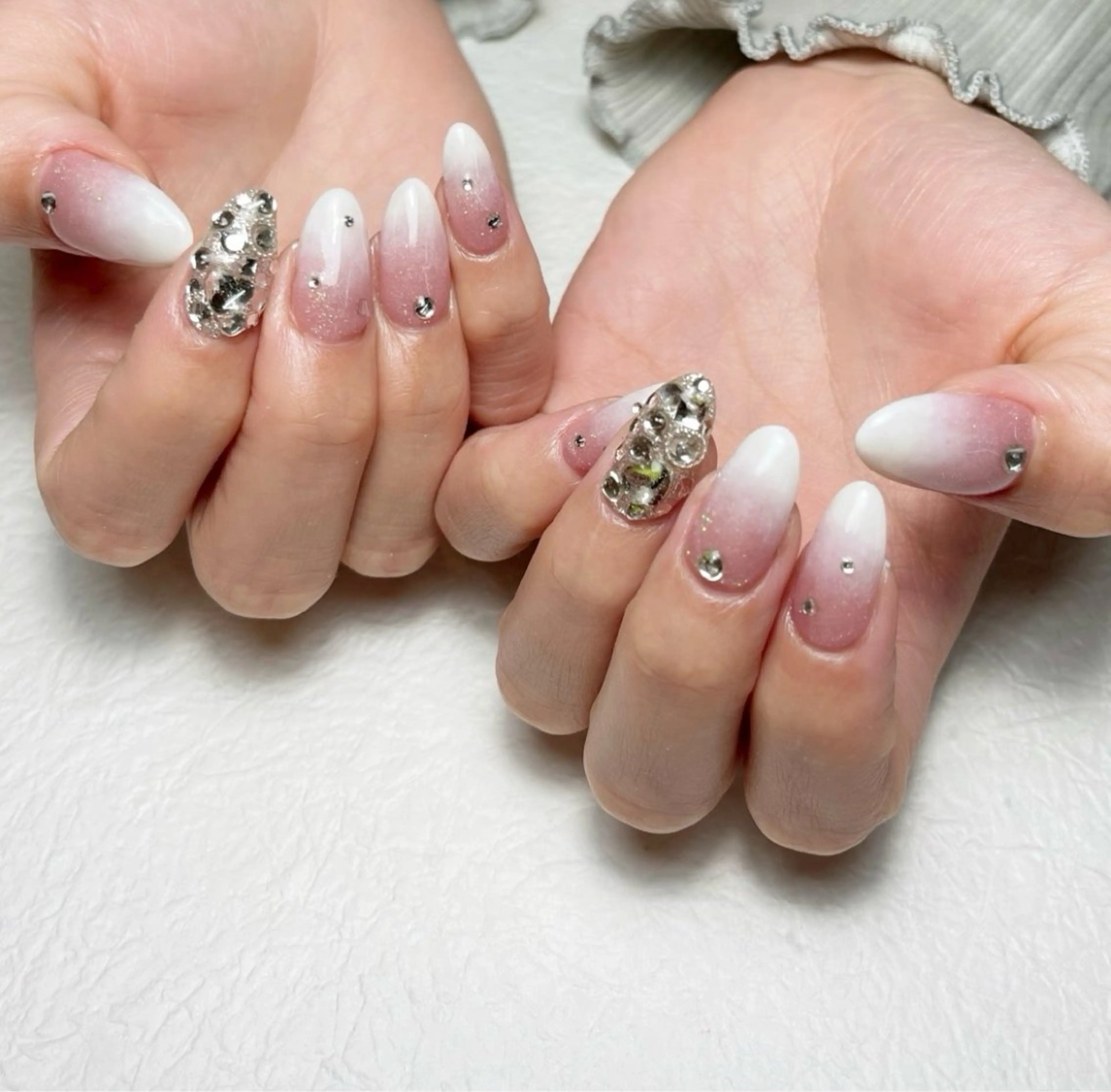 ネイル キラキラネイル ハンドネイル m. akiのネイルデザイン